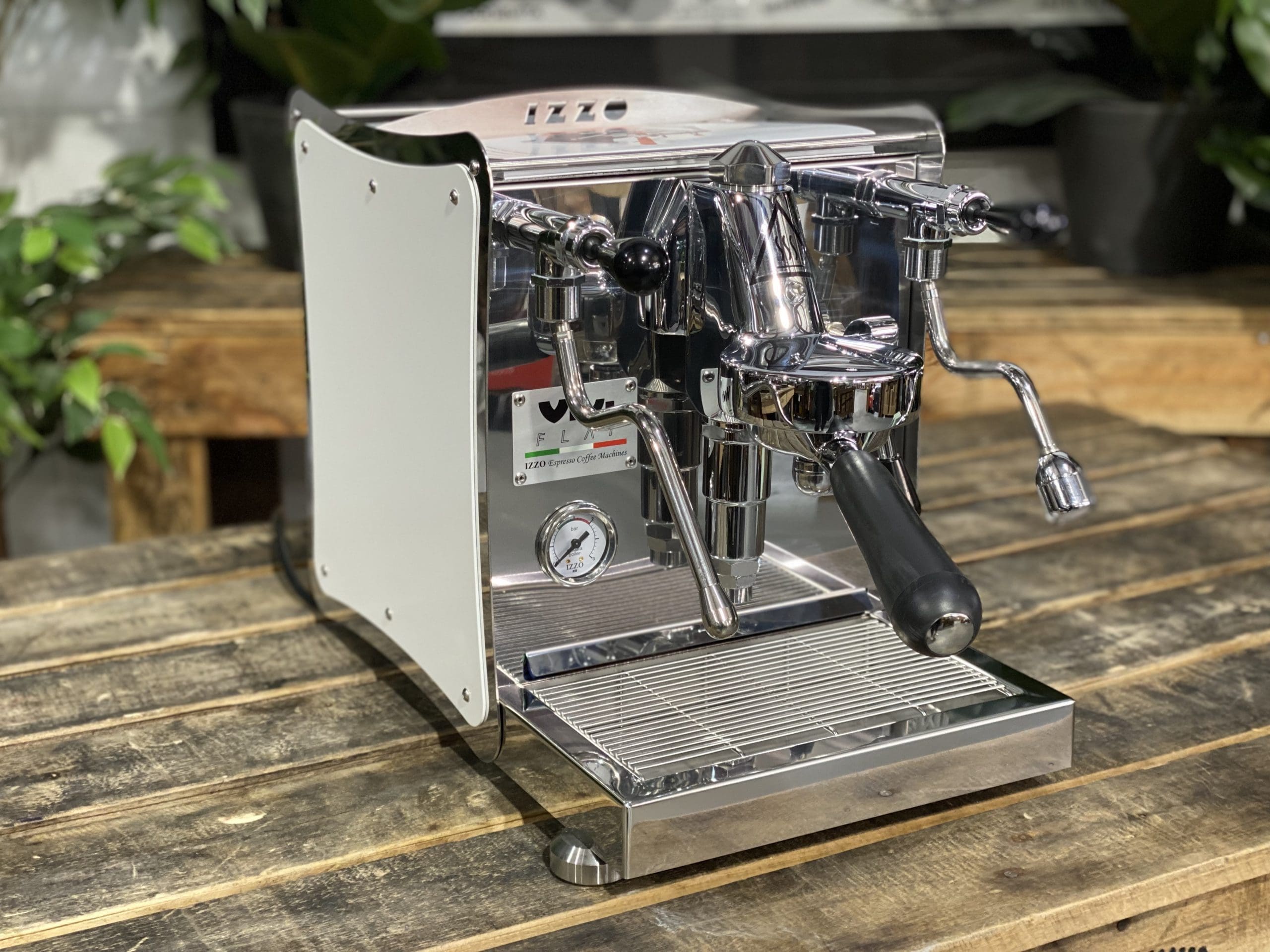 Izzo Vivi Flat - 1 Group Commercial Espresso Machine - White