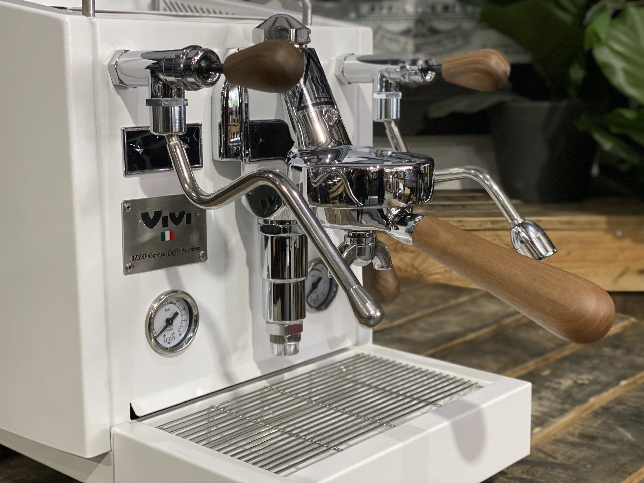 Izzo Vivi PID White - 1 Group Commercial Espresso Machine - Timber