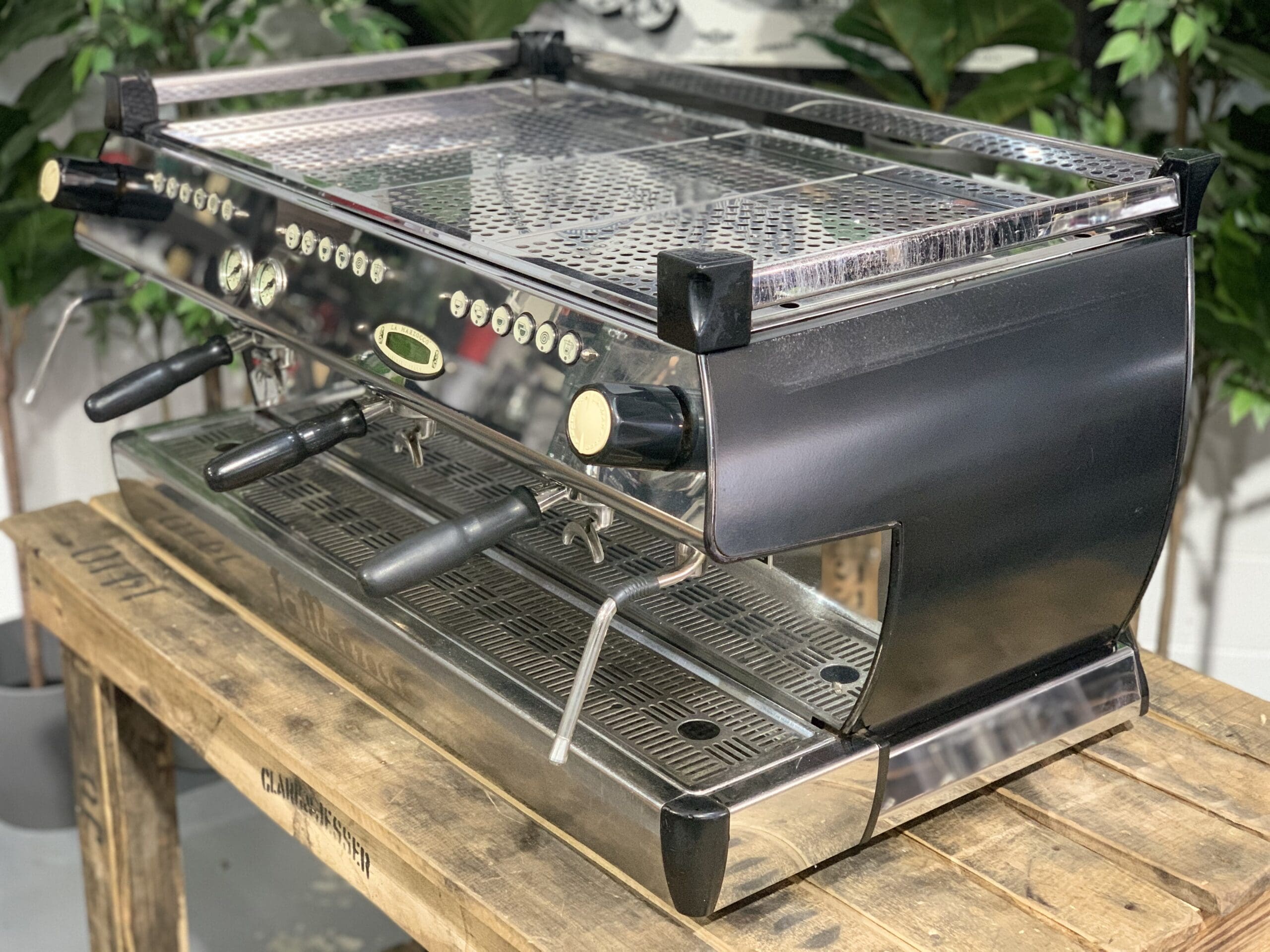 La Marzocco GB5 3 Group Black with Gold Badge & Lions