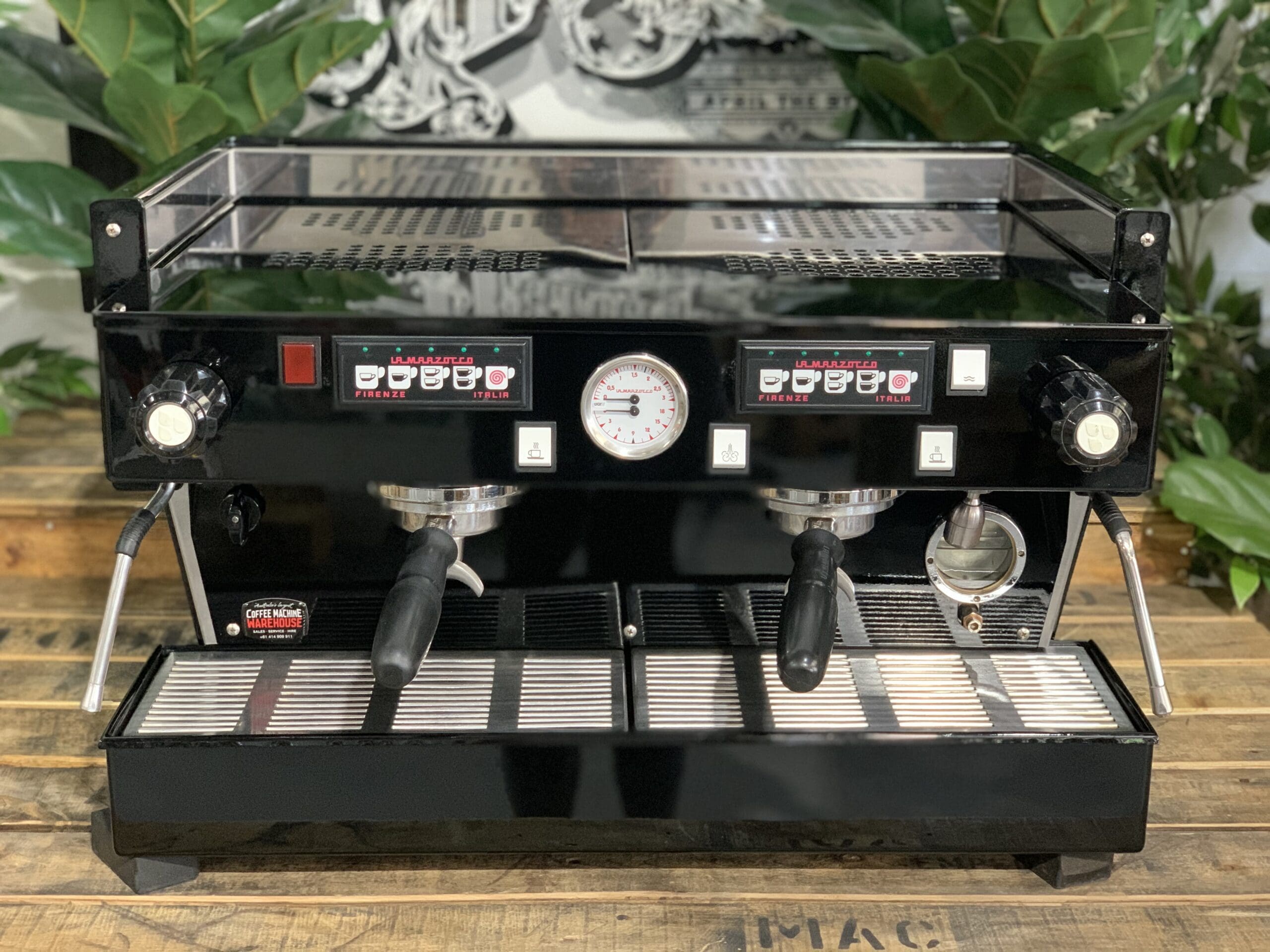 La Marzocco Linea Classic 2 Group Custom Gloss Black