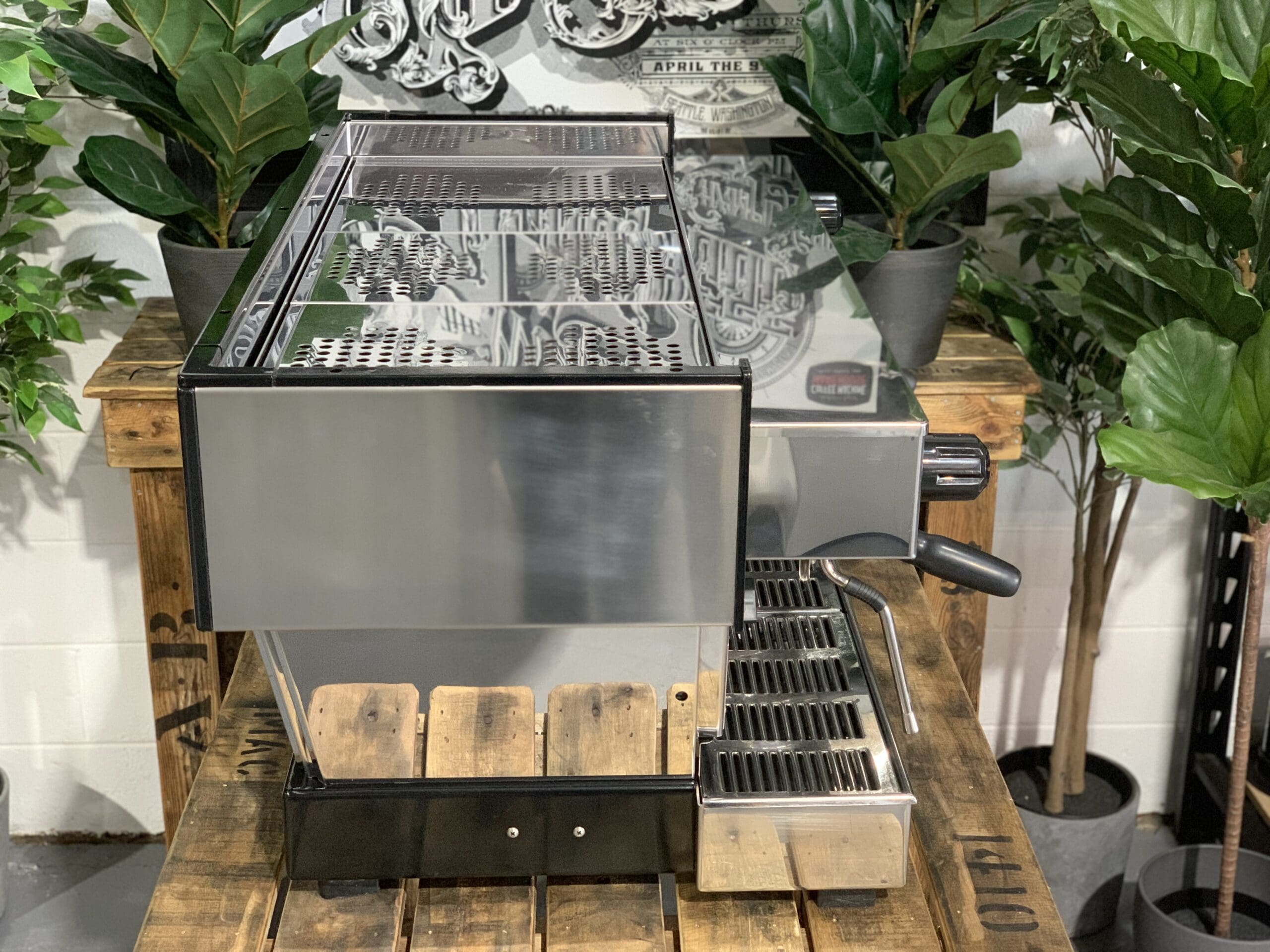 La Marzocco Linea Classic - 3 Group Commercial Espresso Machine - Stainless Steel