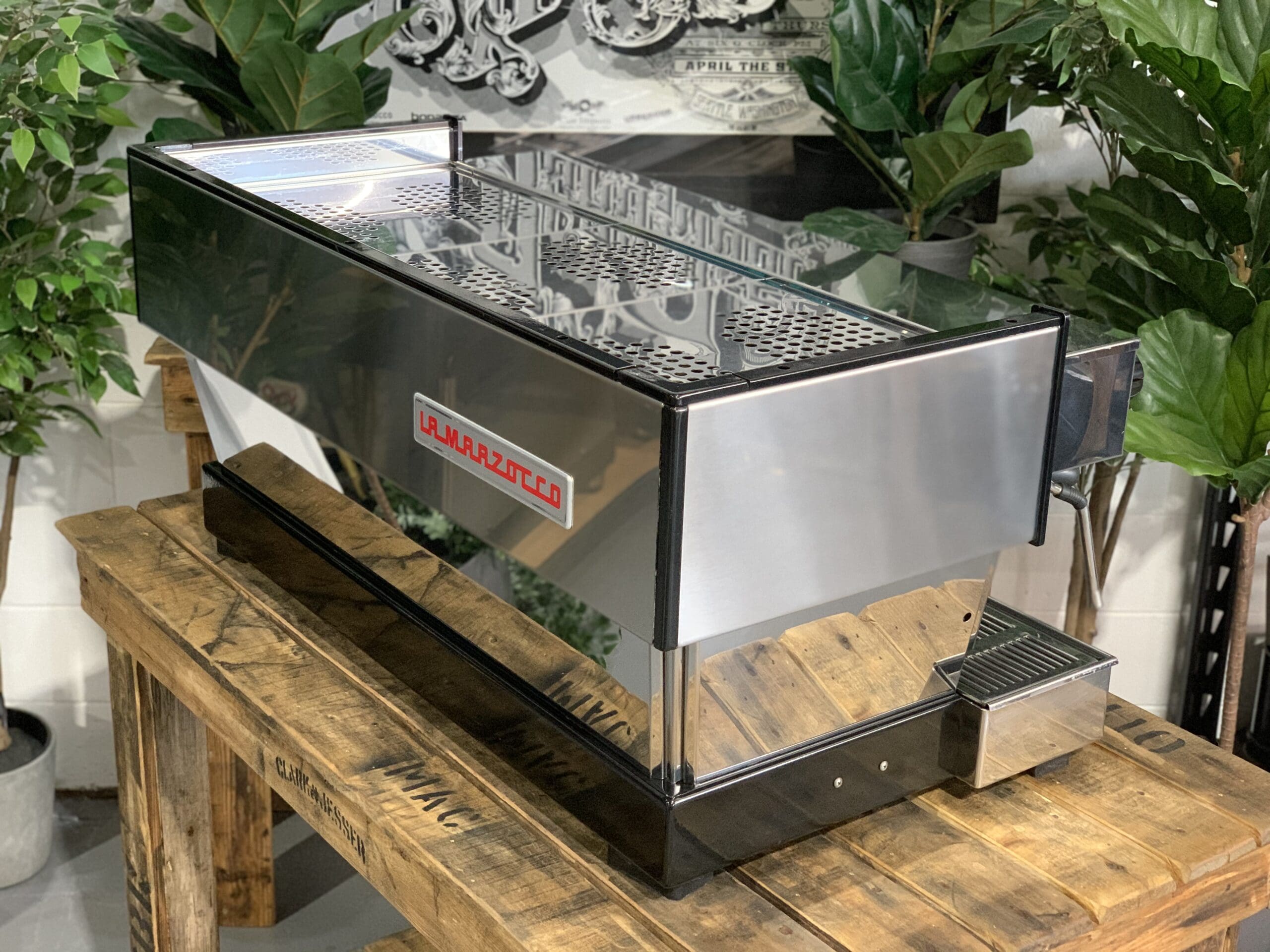 La Marzocco Linea Classic - 3 Group Commercial Espresso Machine - Stainless Steel