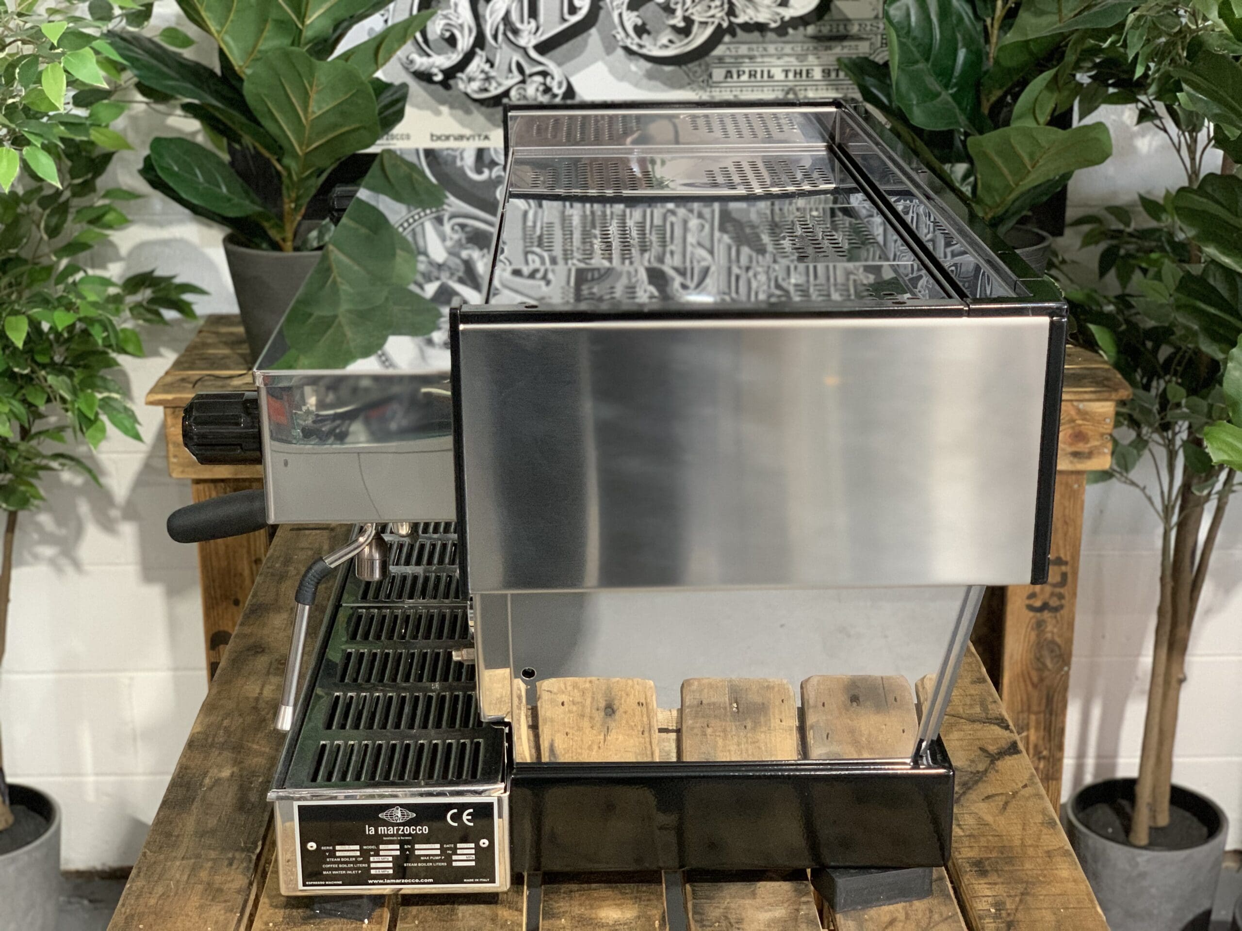 La Marzocco Linea Classic - 3 Group Commercial Espresso Machine - Stainless Steel
