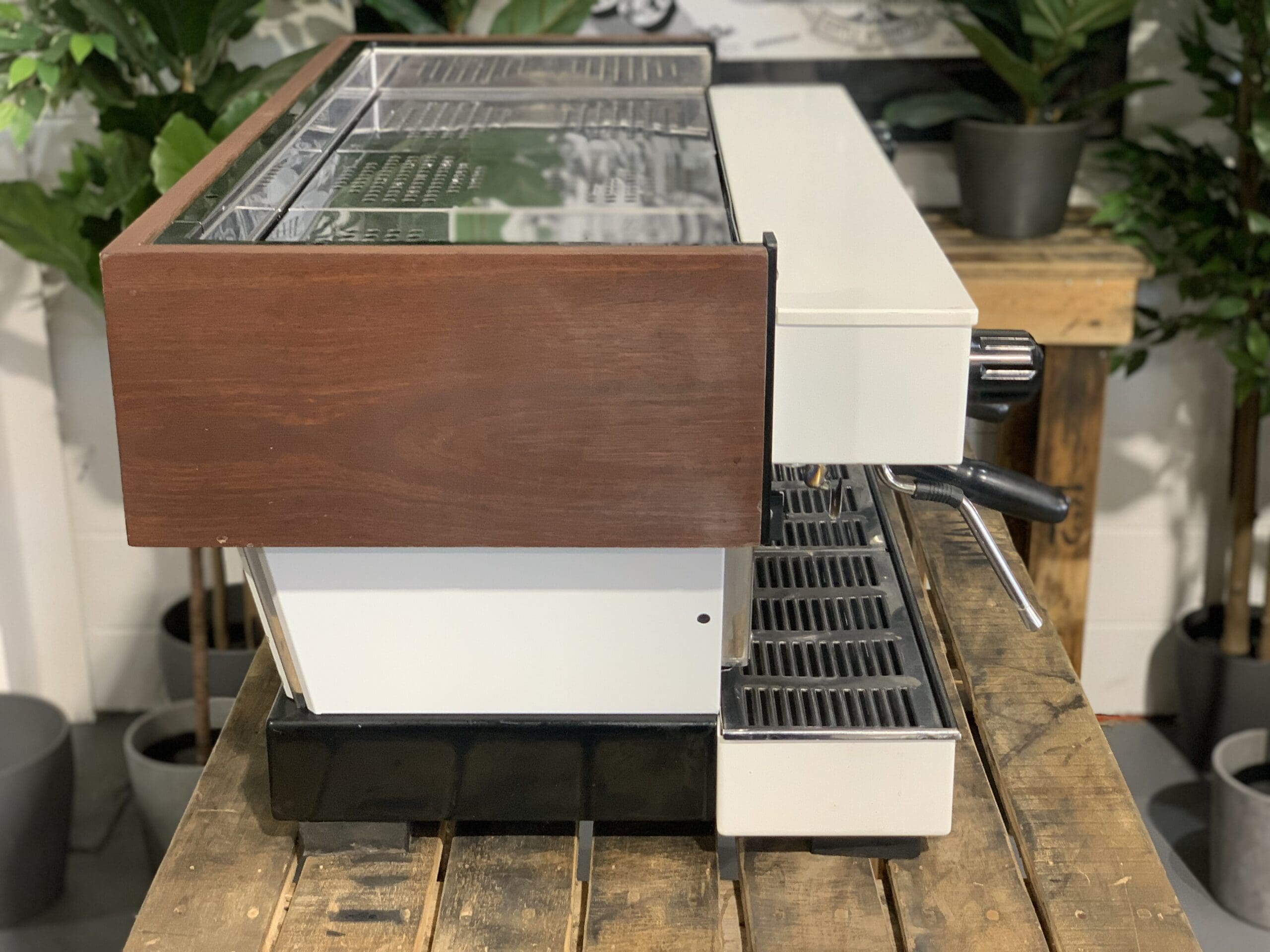 La Marzocco Linea Classic Chrono Touch Pads Wood - 3 Group Commercial Espresso Machine - White