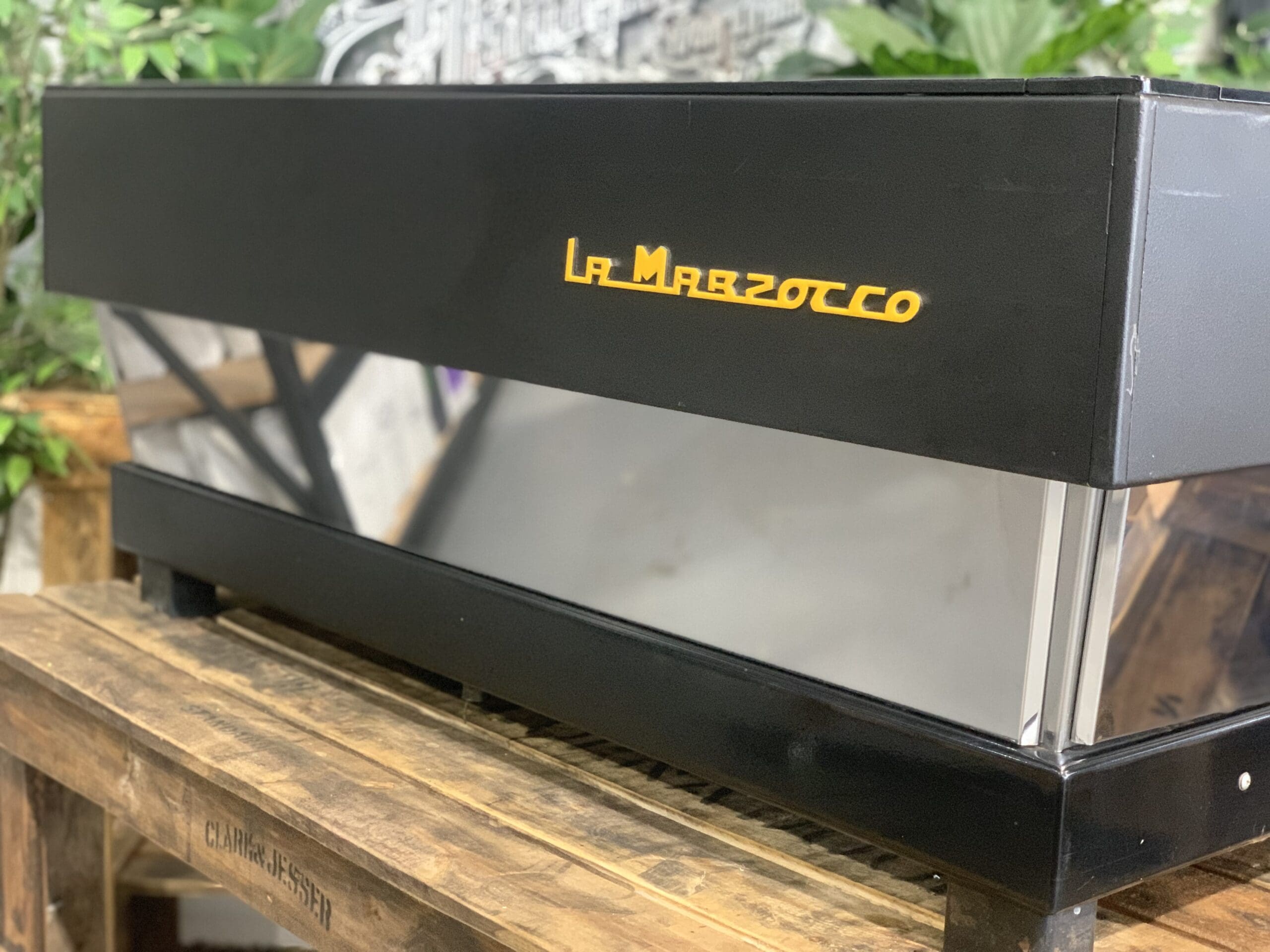 La Marzocco Linea Classic Black & Used - 4 Group Commercial Espresso Machine - Stainless