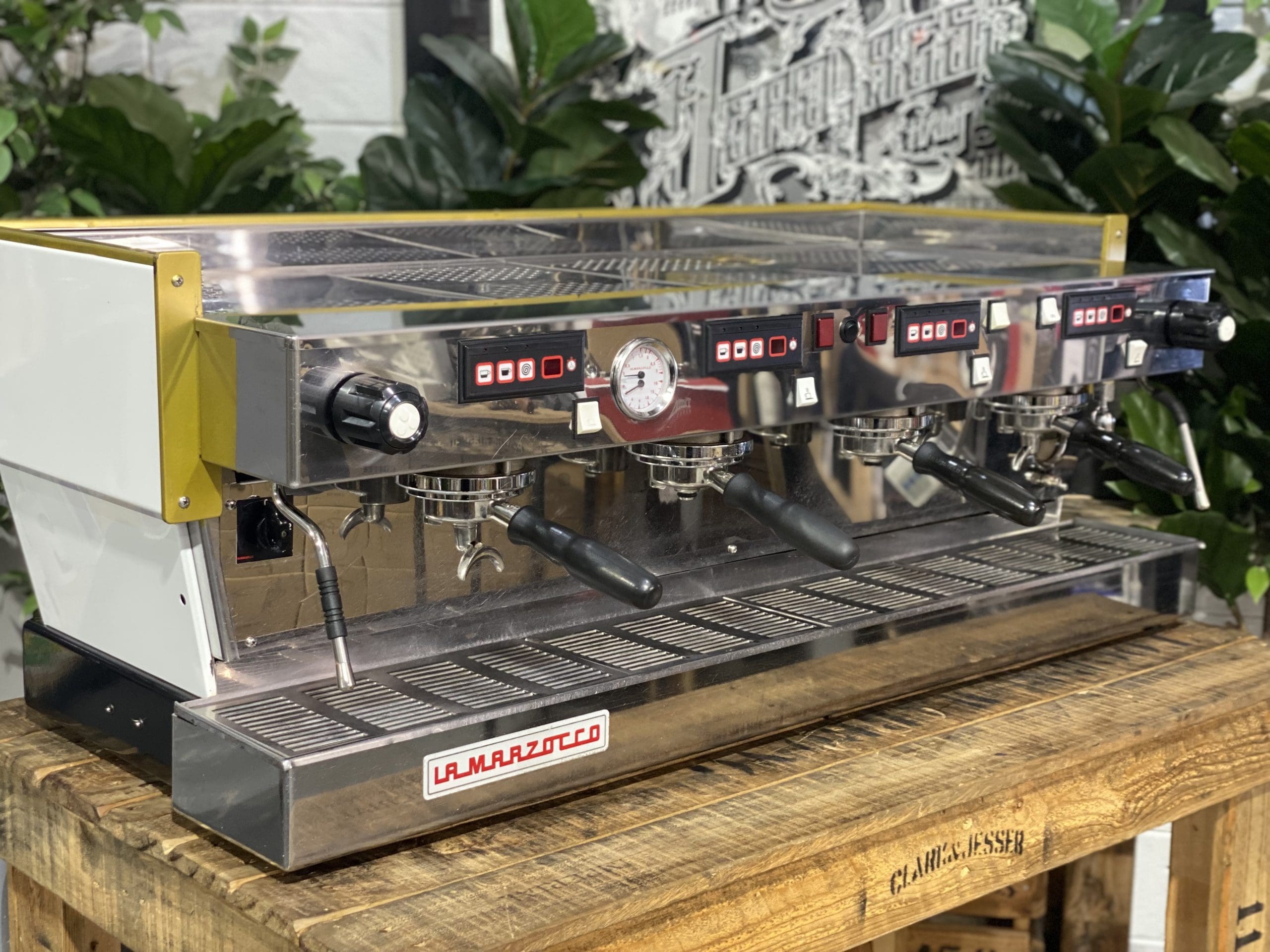 La Marzocco Linea Classic Chrono Touch Pads White - 4 Group Commercial Espresso Machine - Gold