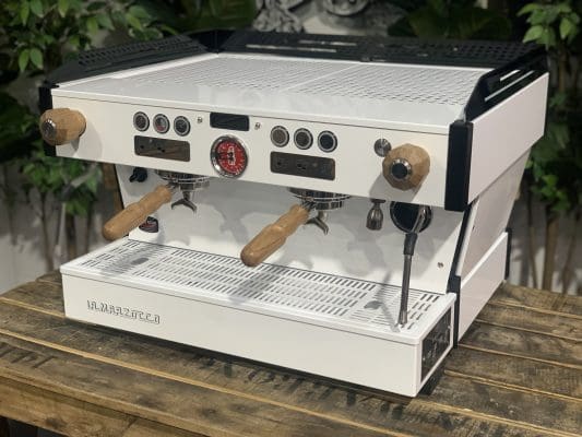 La Marzocco Linea PB 2 Group Black & White w. Timber Kit