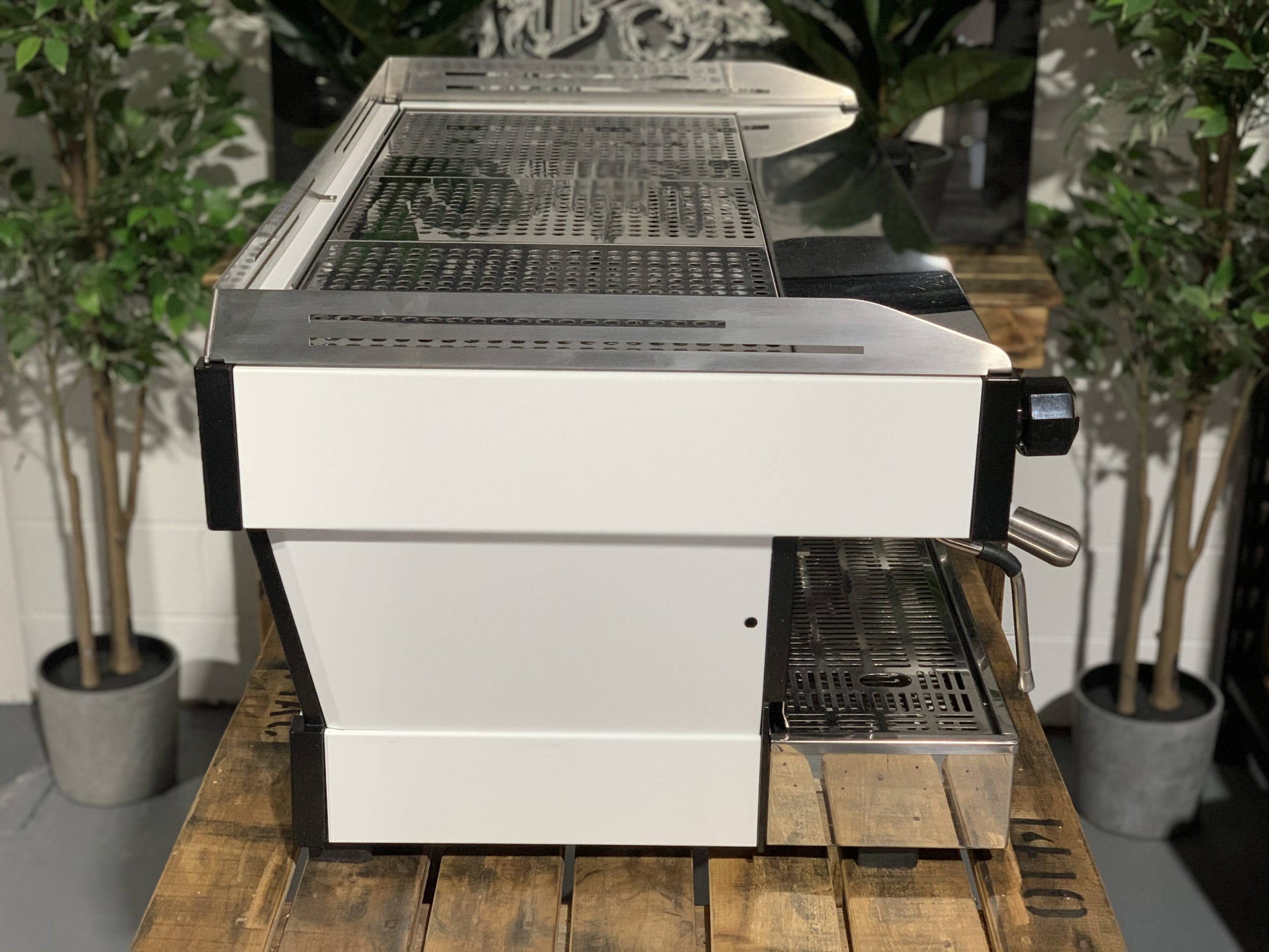 La Marzocco Linea PB White & w. Pesado's - 2 Group Commercial Espresso Machine - Black