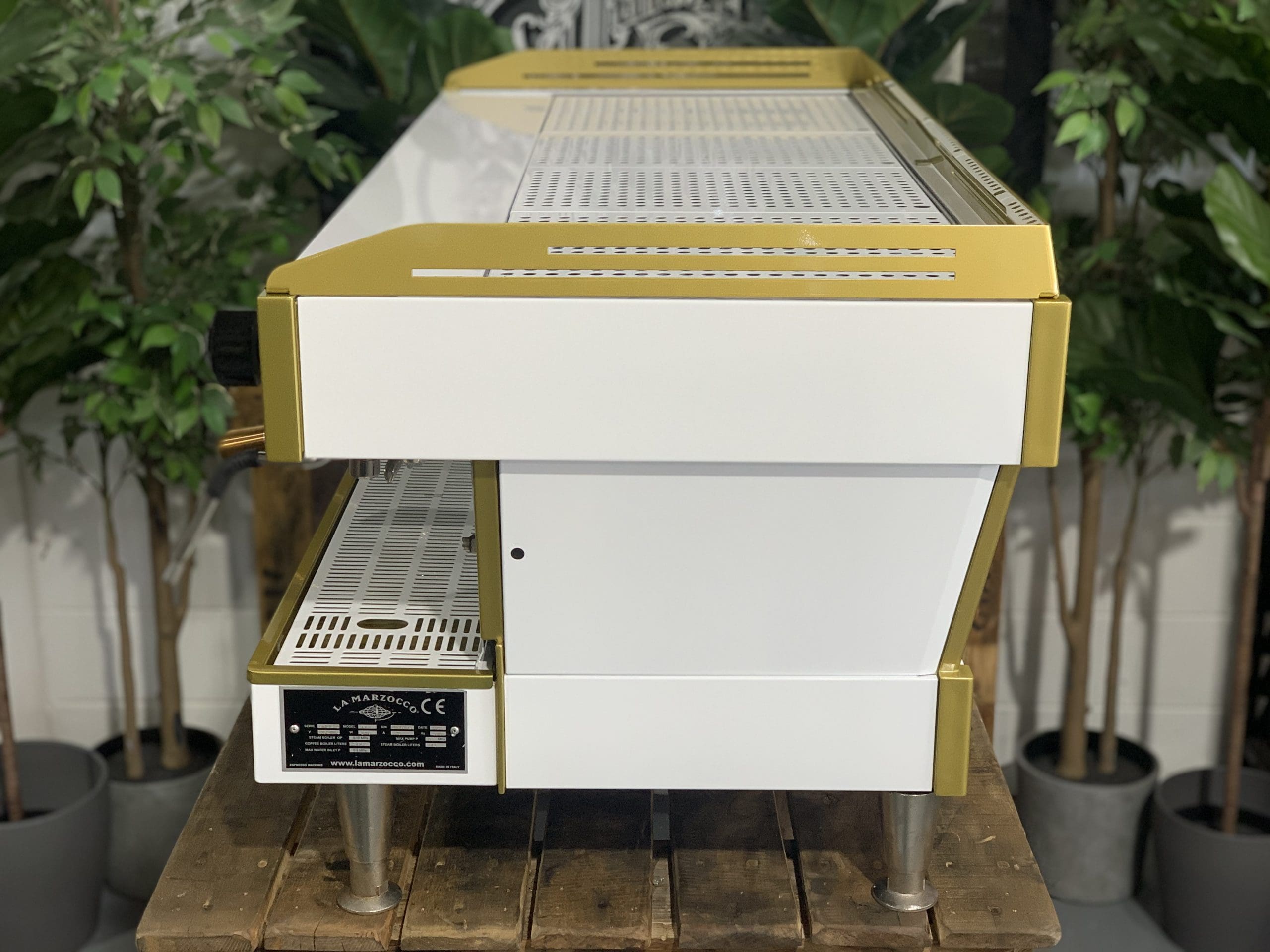 La Marzocco Linea PB 4 Group White & Gold