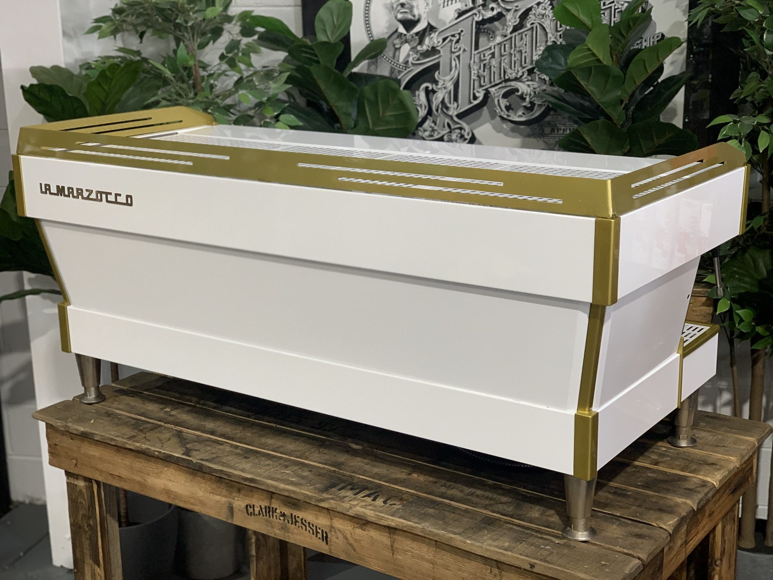 La Marzocco Linea PB 4 Group White & Gold