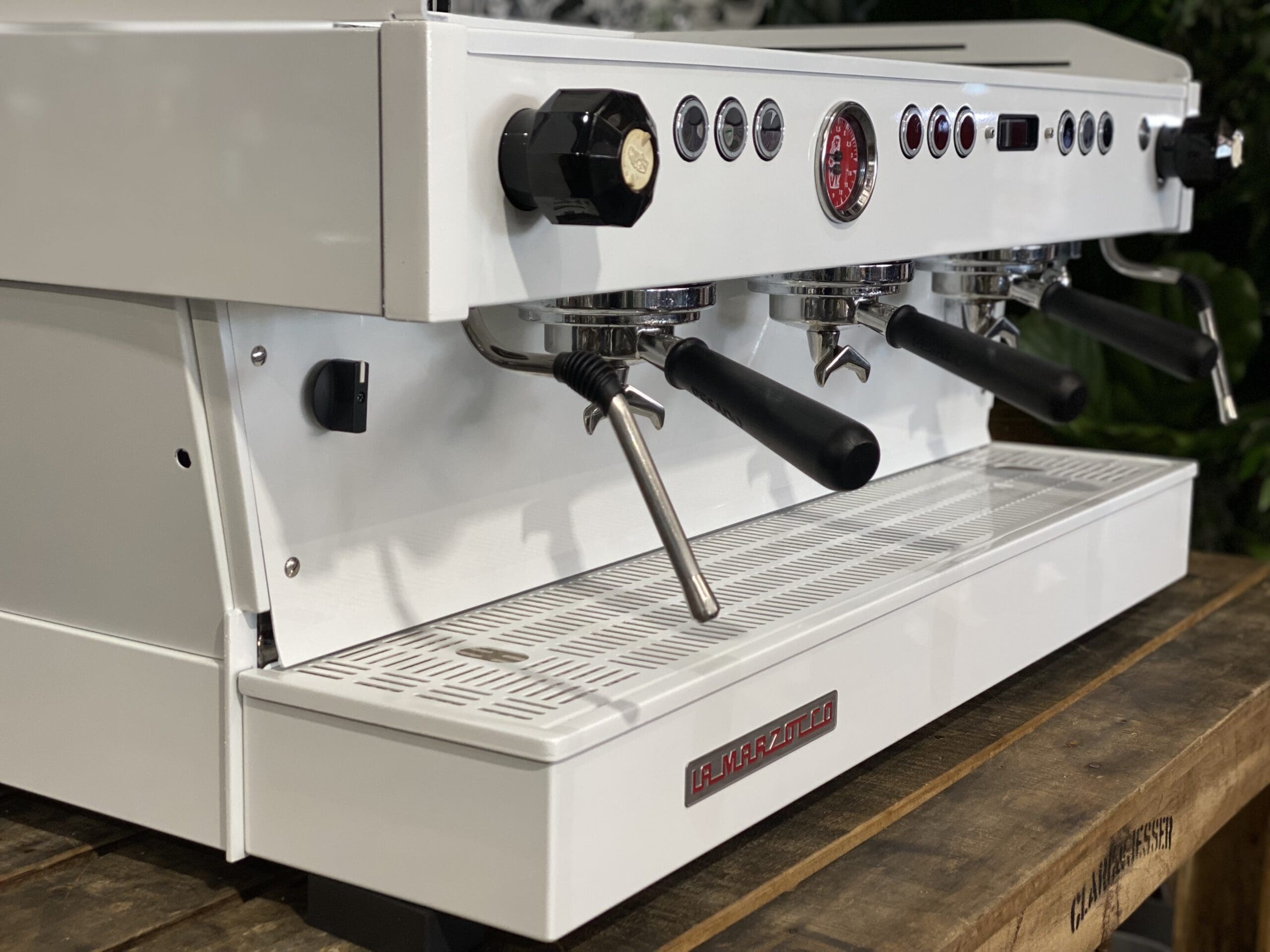 La Marzocco Linea PB Full White w Rubber Pesado Handles - 3 Group Commercial Espresso Machine - Black