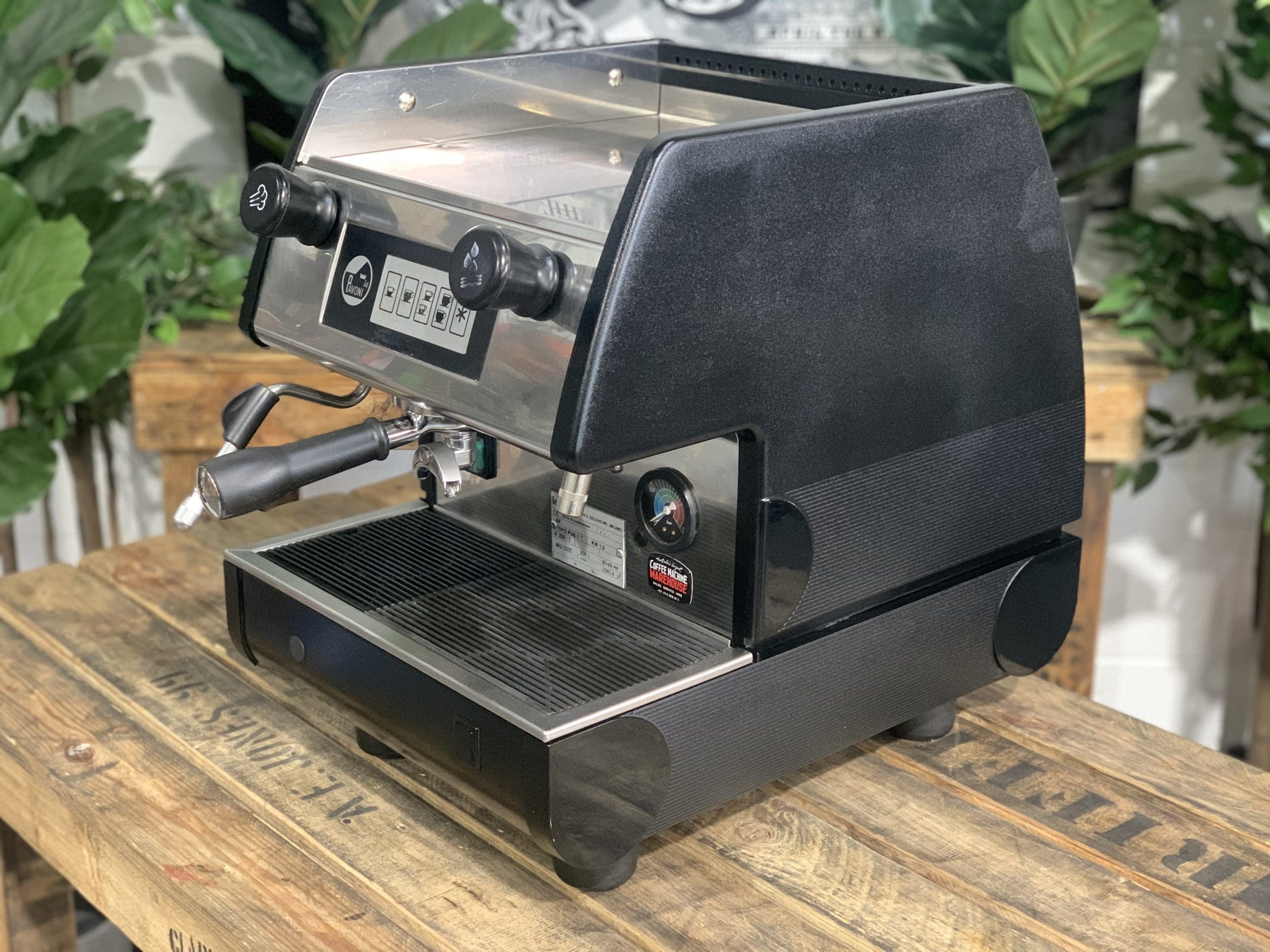 La Pavoni Tipo Pub - 1 Group Commercial Espresso Machine - Black