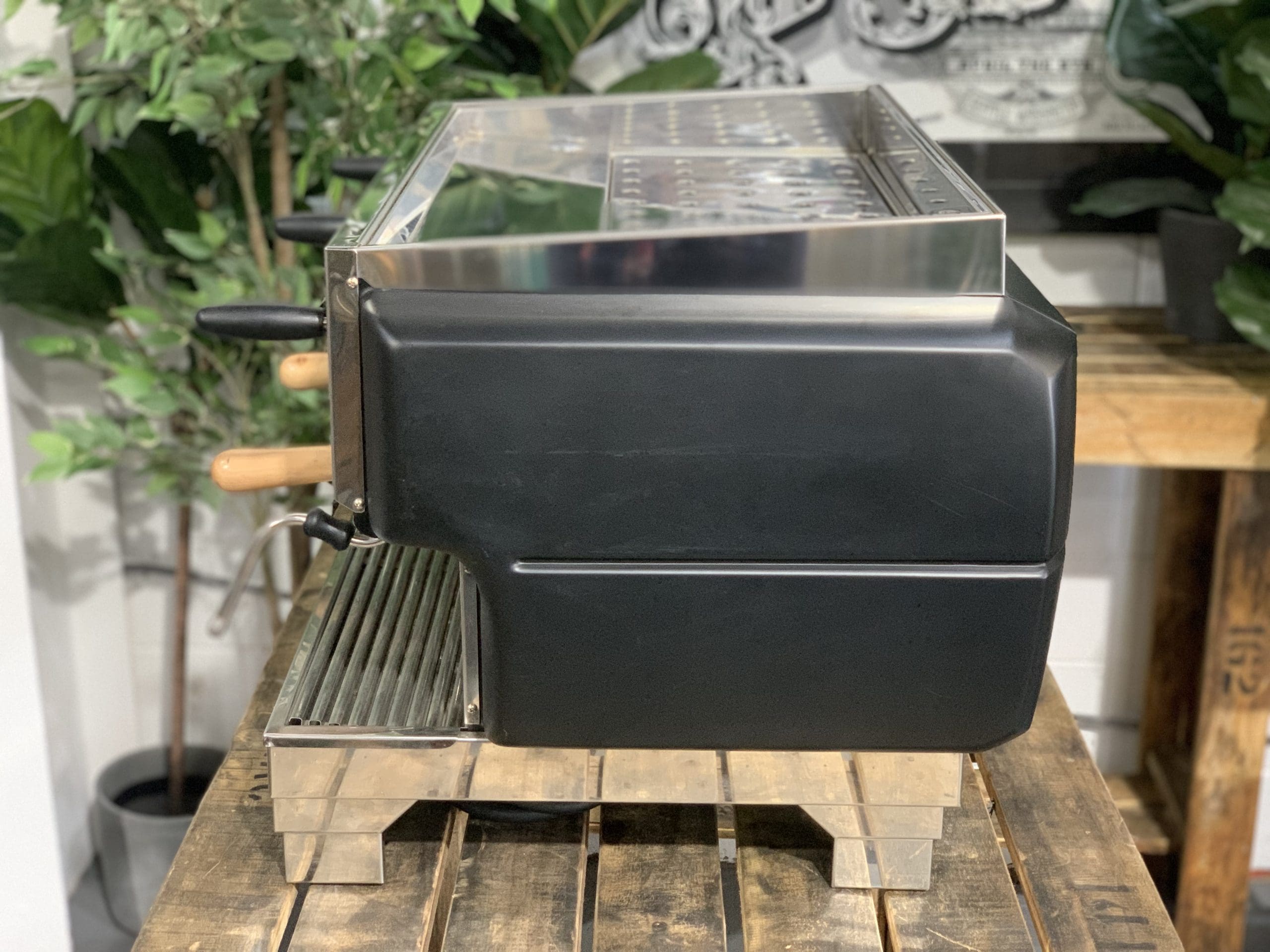 La San Marco 80E Liscea Matte Black - 2 Group Commercial Espresso Machine - Timber