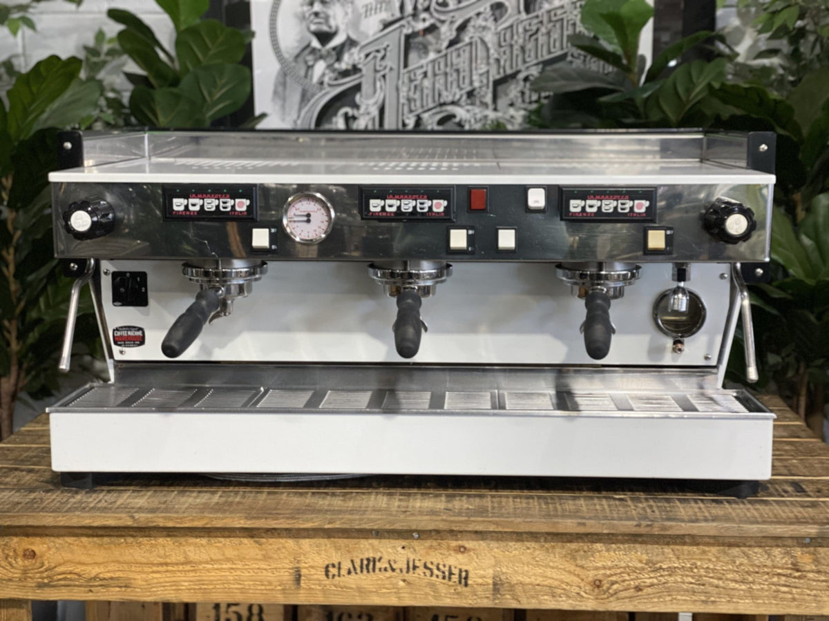 La Marzocco Linea Classic - - 3 Group Commercial Espresso Machine - Commercial