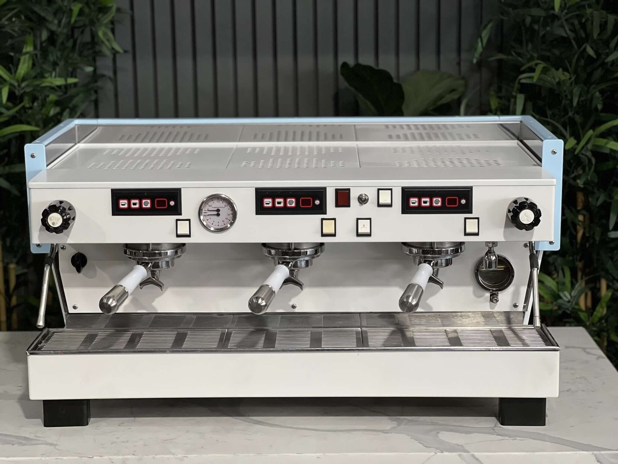 La Marzocco Linea Classic - 3 Group Commercial Espresso Machine