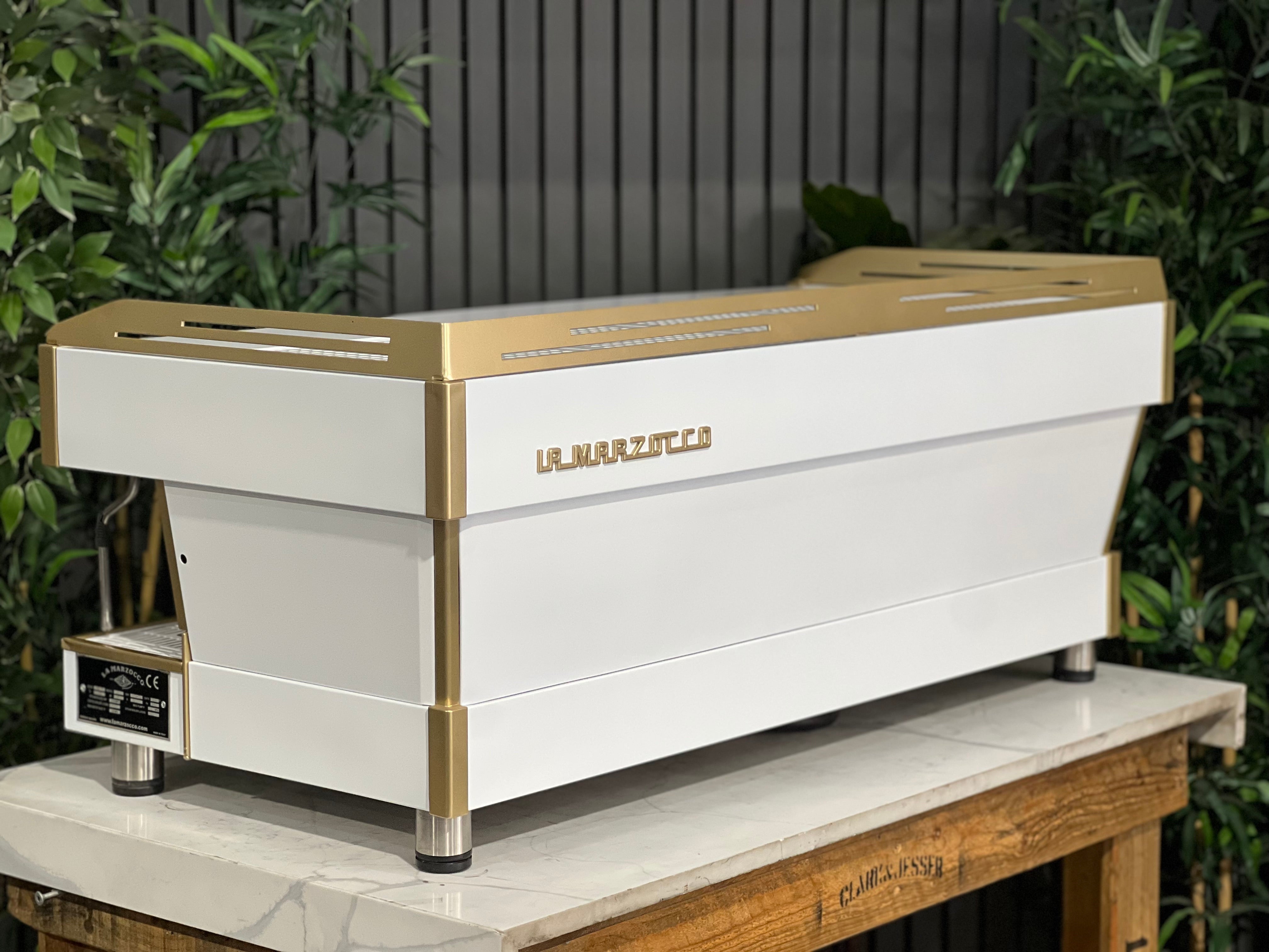 La Marzocco Linea PB - 4 Group Commercial Espresso Machine
