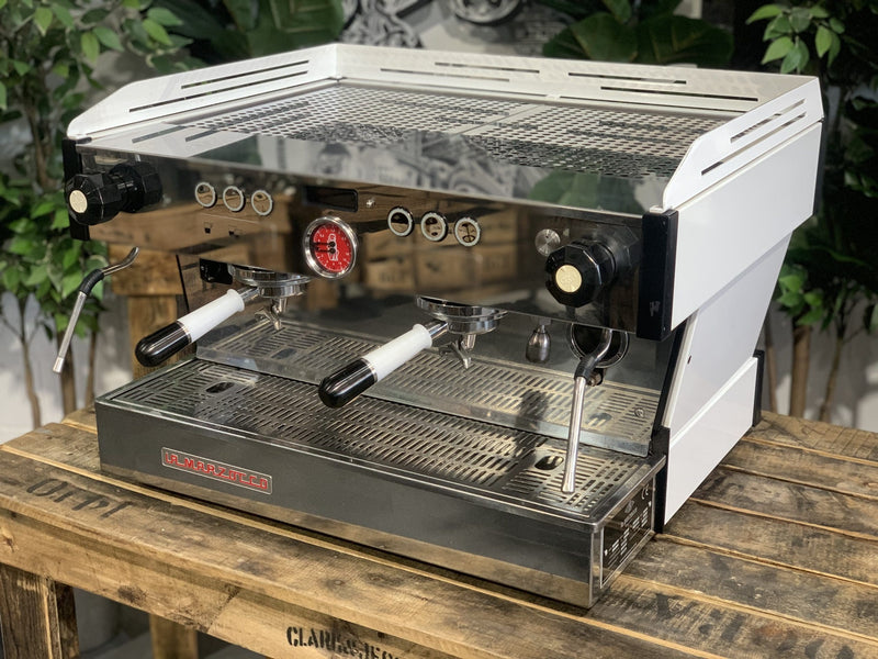 La Marzocco Linea PB 2 Group White w. Pesado Group Handles