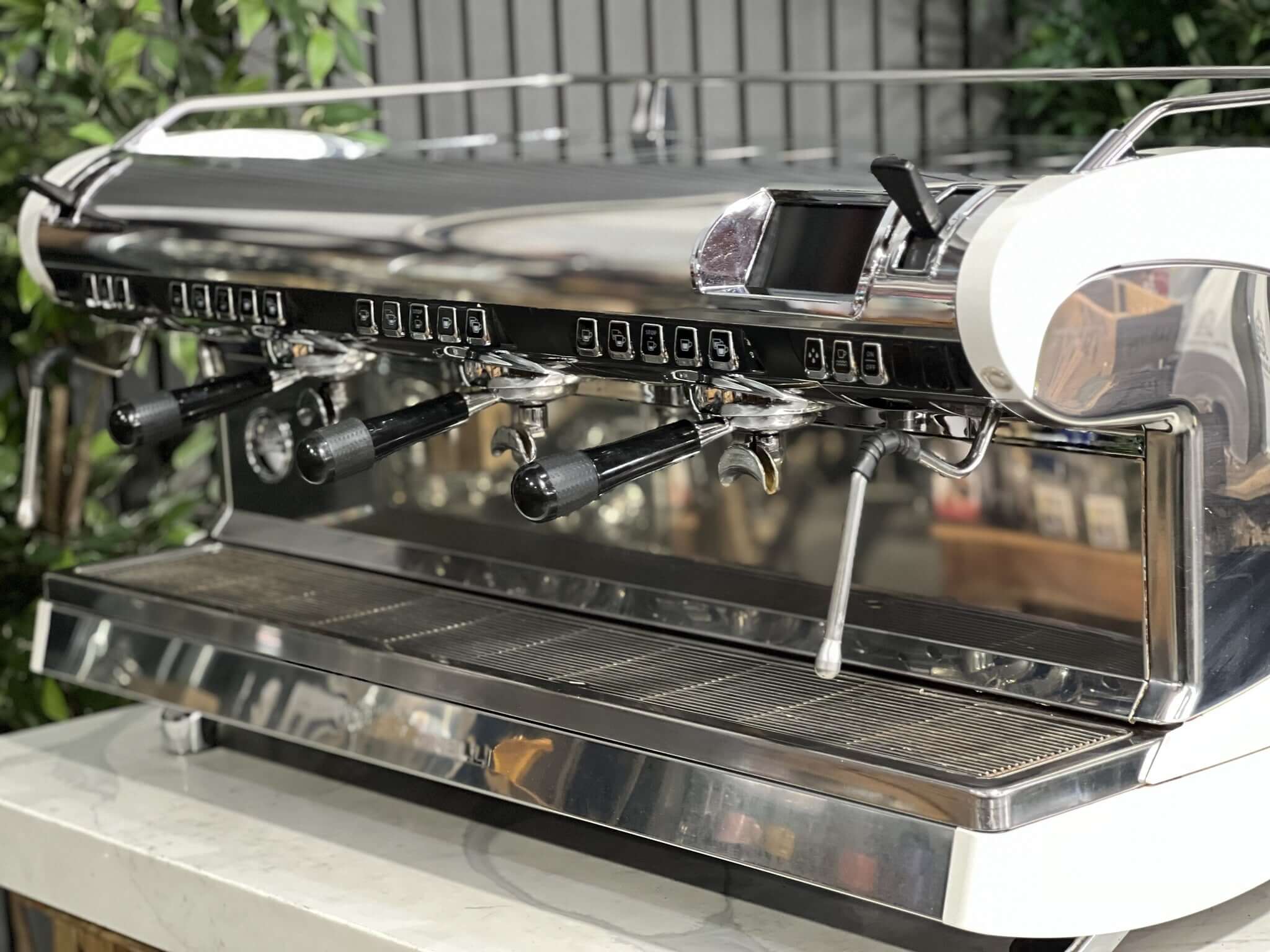 Nuova Simonelli Aurelia Wave White - 3 Group Commercial Espresso Machine - Stainless