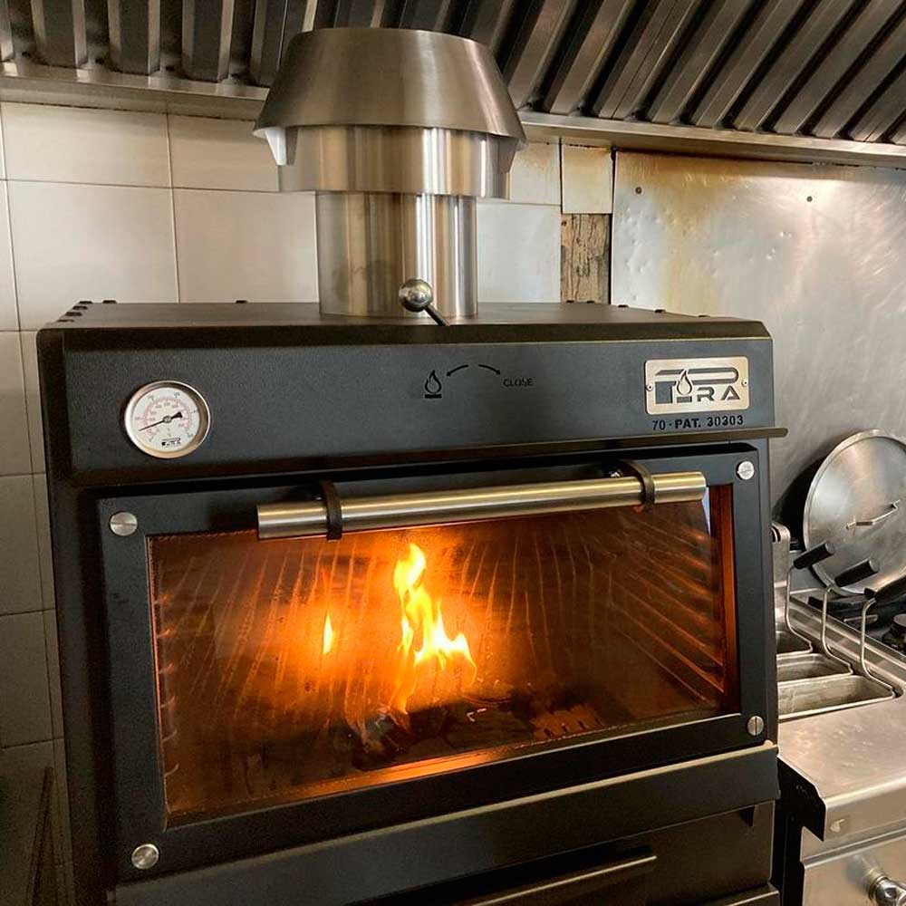 Pira 70 Black AB Charcoal Oven - 450.101