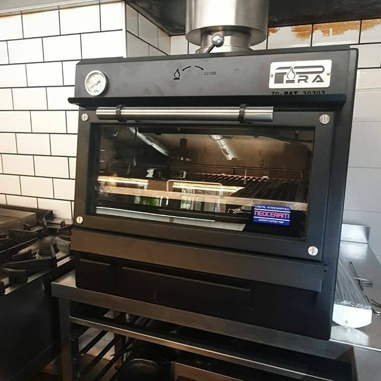 Pira 70 Black AB Charcoal Oven - 450.101