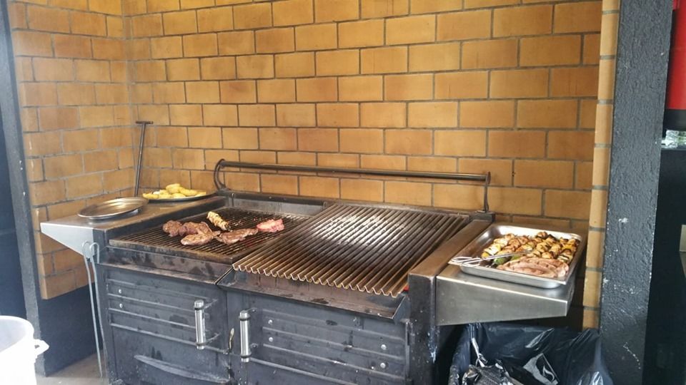 Pira M120 Charcoal Barbecue Grill - 120