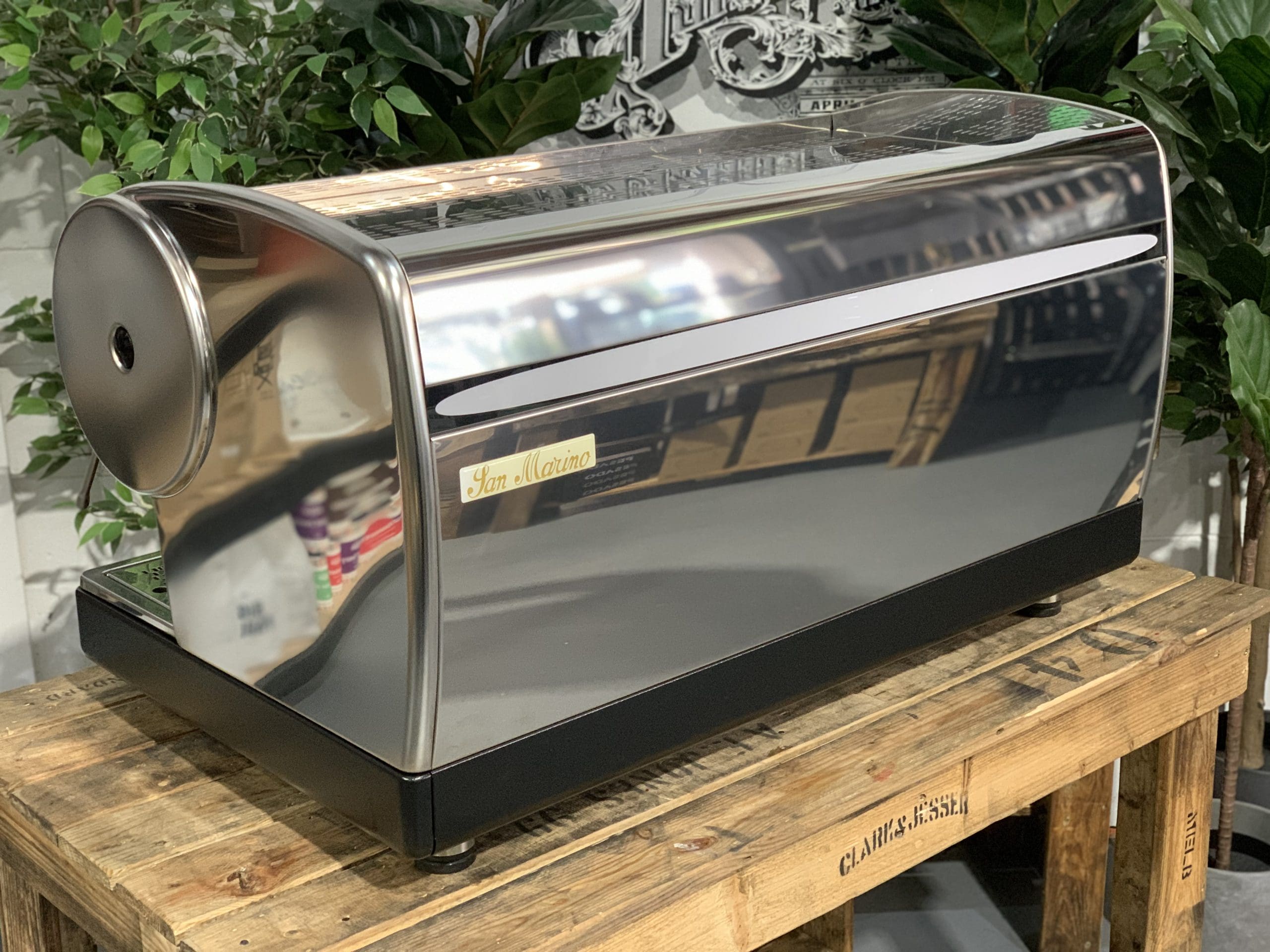 San Marino Lisa R - 3 Group Commercial Espresso Machine
