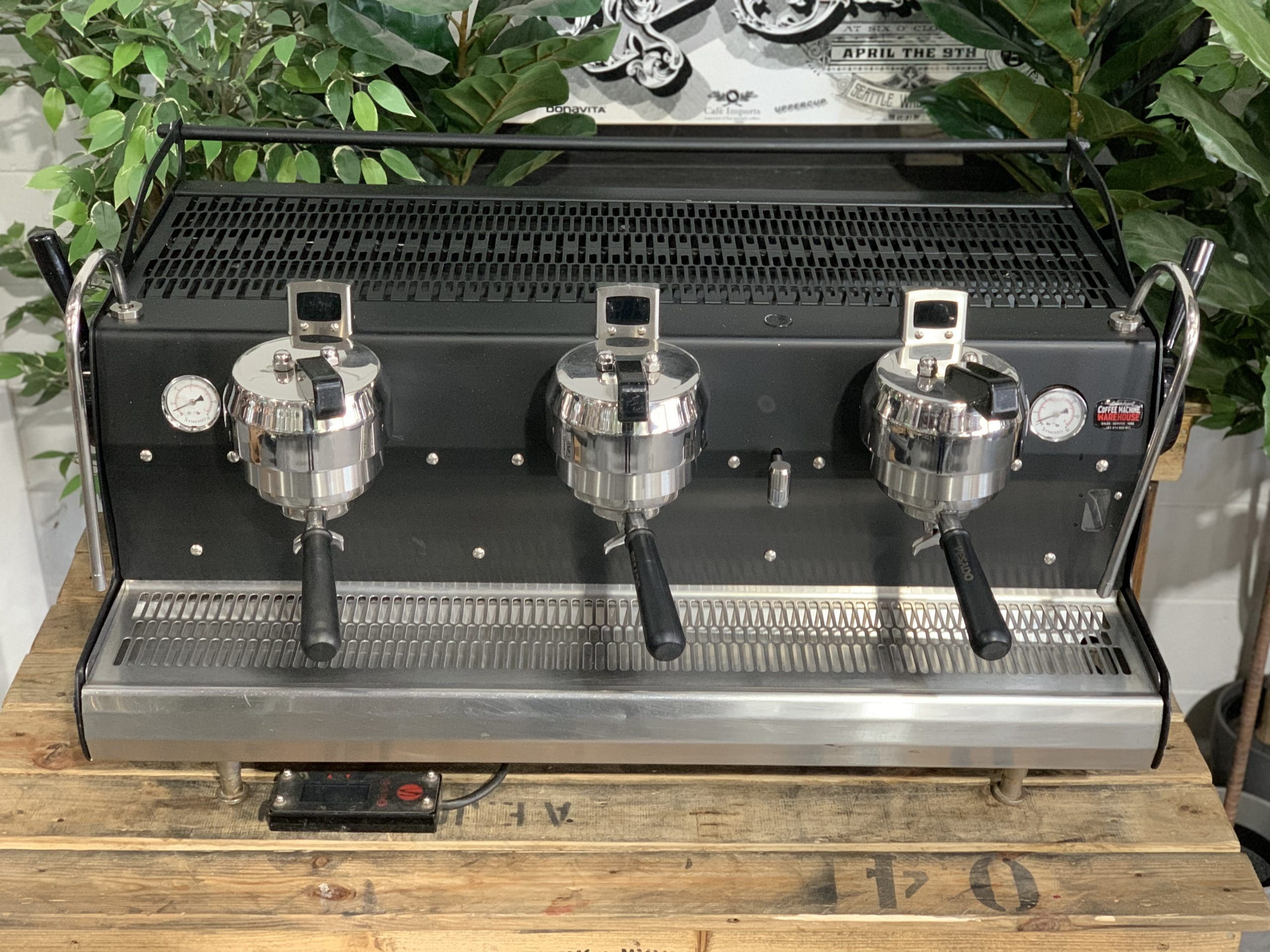 Synesso Cyncra Matte w. Shot Timers - 3 Group Commercial Espresso Machine - Black