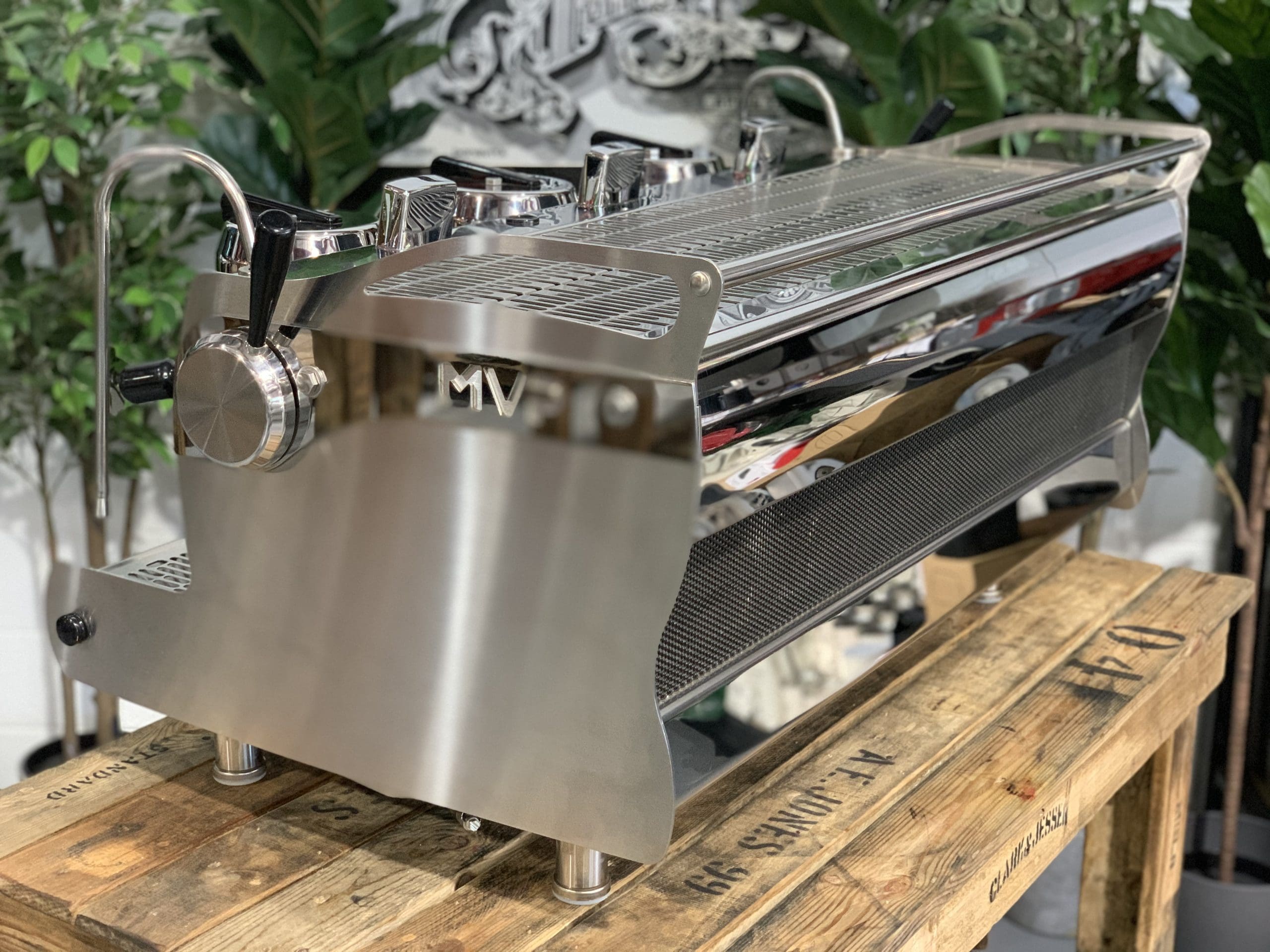 Synesso MVP 3 Group Stainless