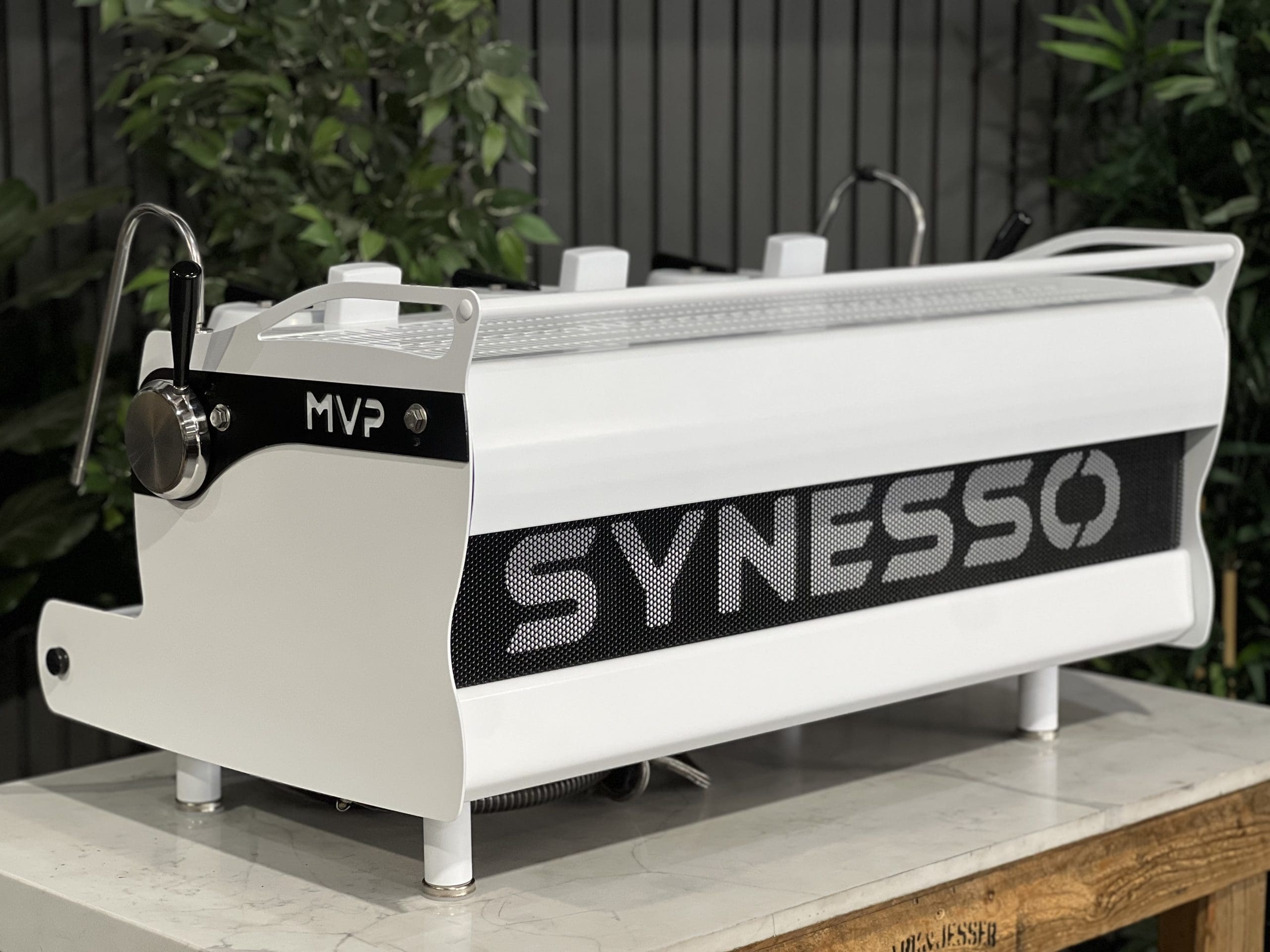 Synesso MVP 3 Group Black & White