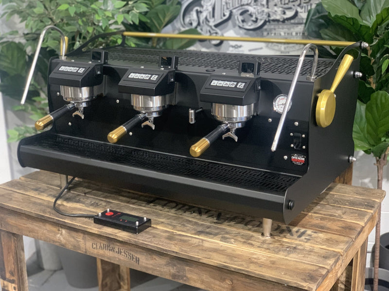 Synesso Sabre 3 Group Black and Gold