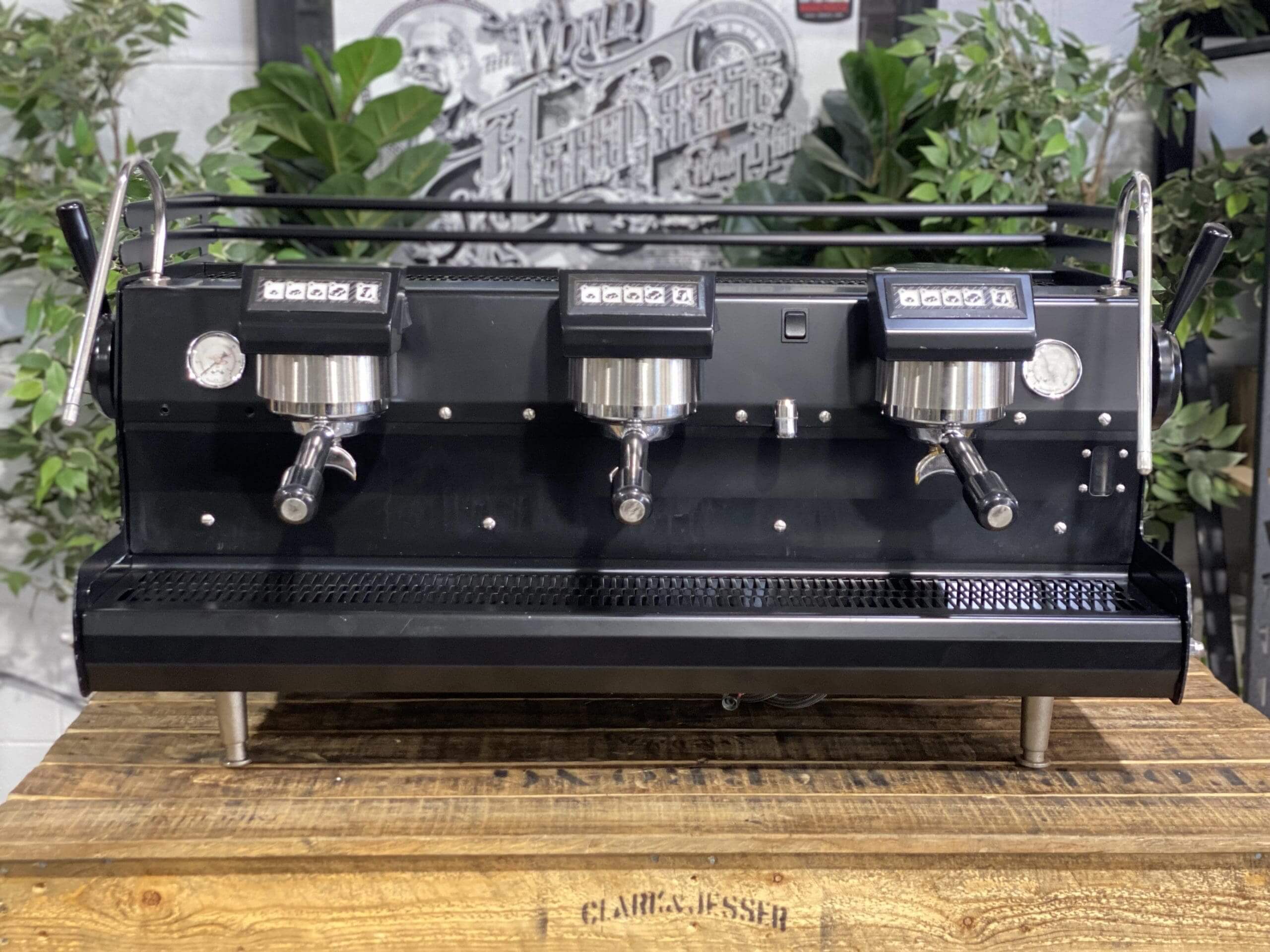 Synesso Sabre - 3 Group Commercial Espresso Machine - Black