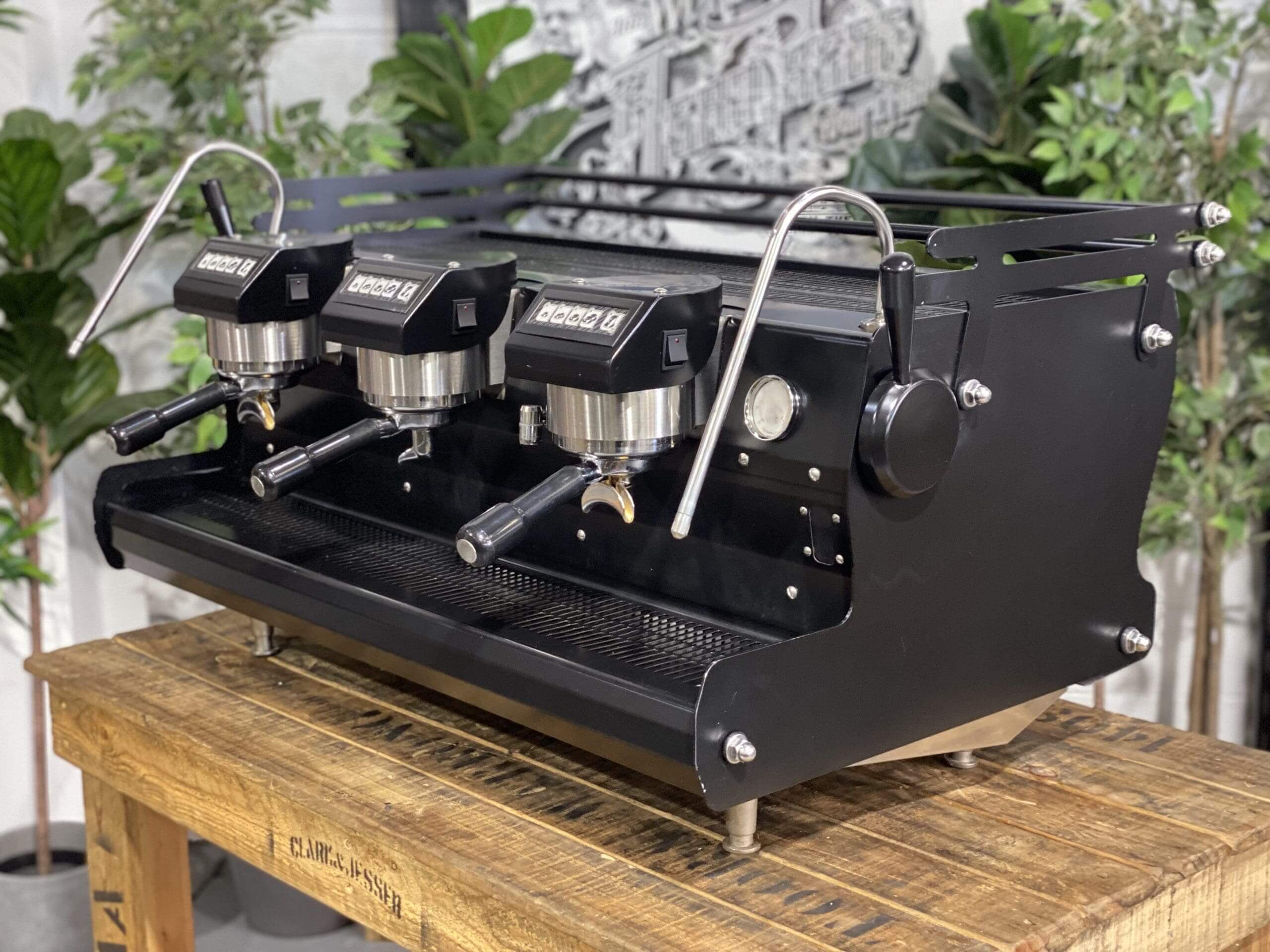 Synesso Sabre - 3 Group Commercial Espresso Machine - Black