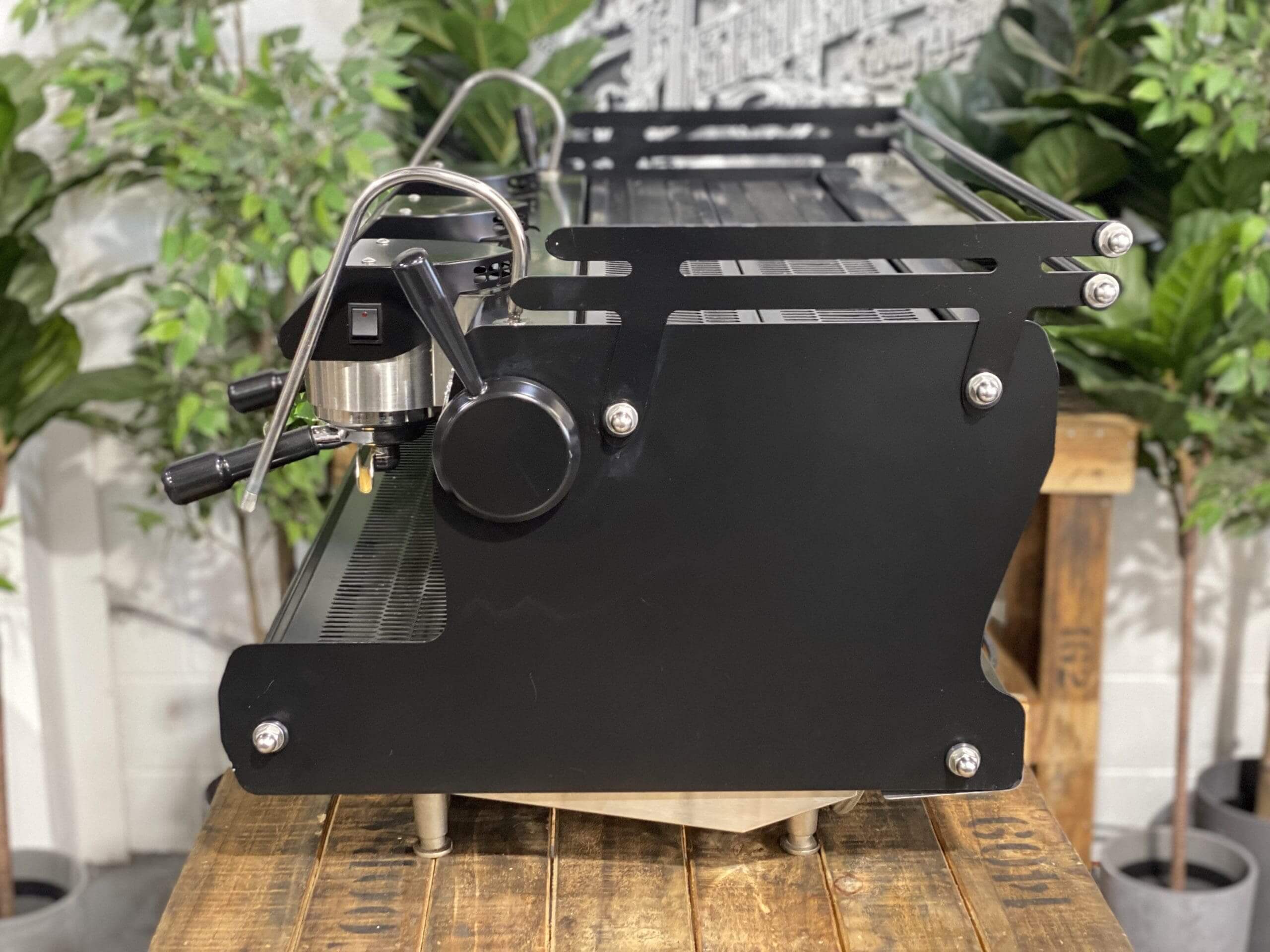 Synesso Sabre - 3 Group Commercial Espresso Machine - Black