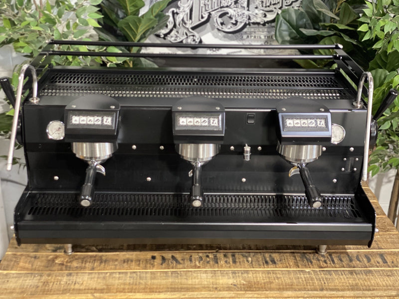 Synesso Sabre 3 Group Black