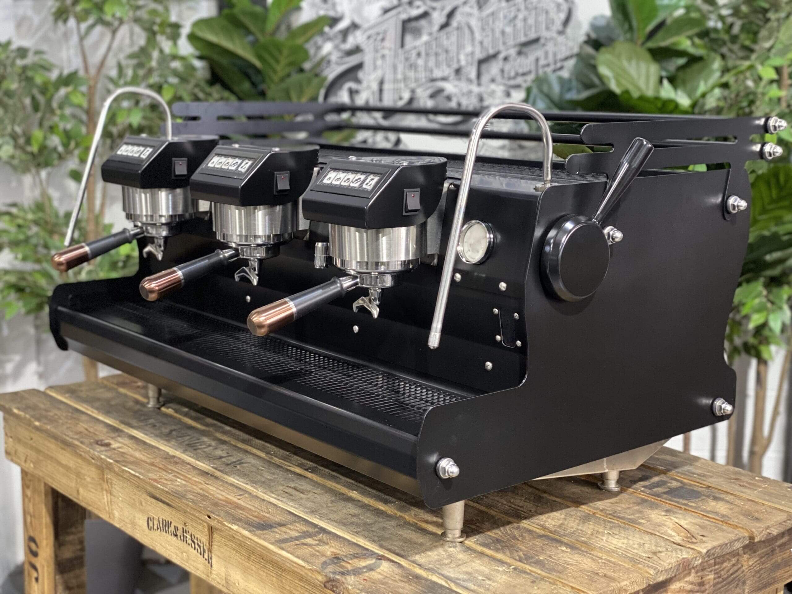 Synesso Sabre Black & Handles - 3 Group Commercial Espresso Machine - Bronze