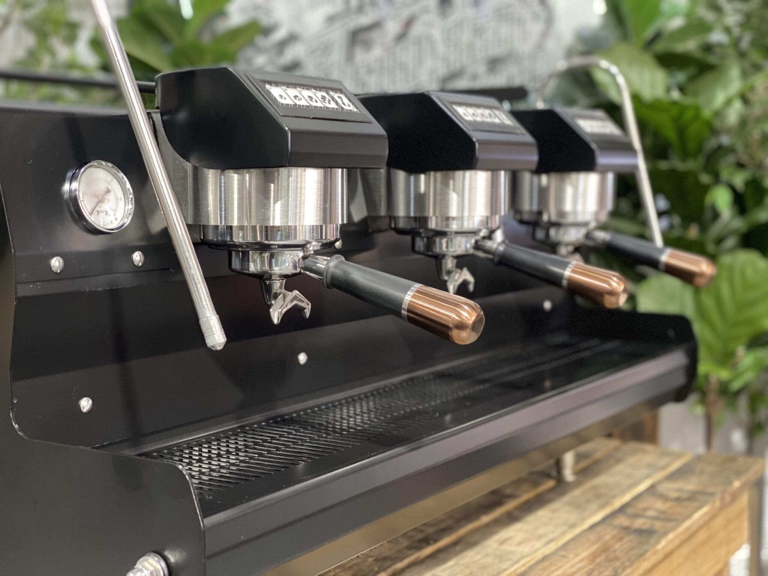 Synesso Sabre Black & Handles - 3 Group Commercial Espresso Machine - Bronze