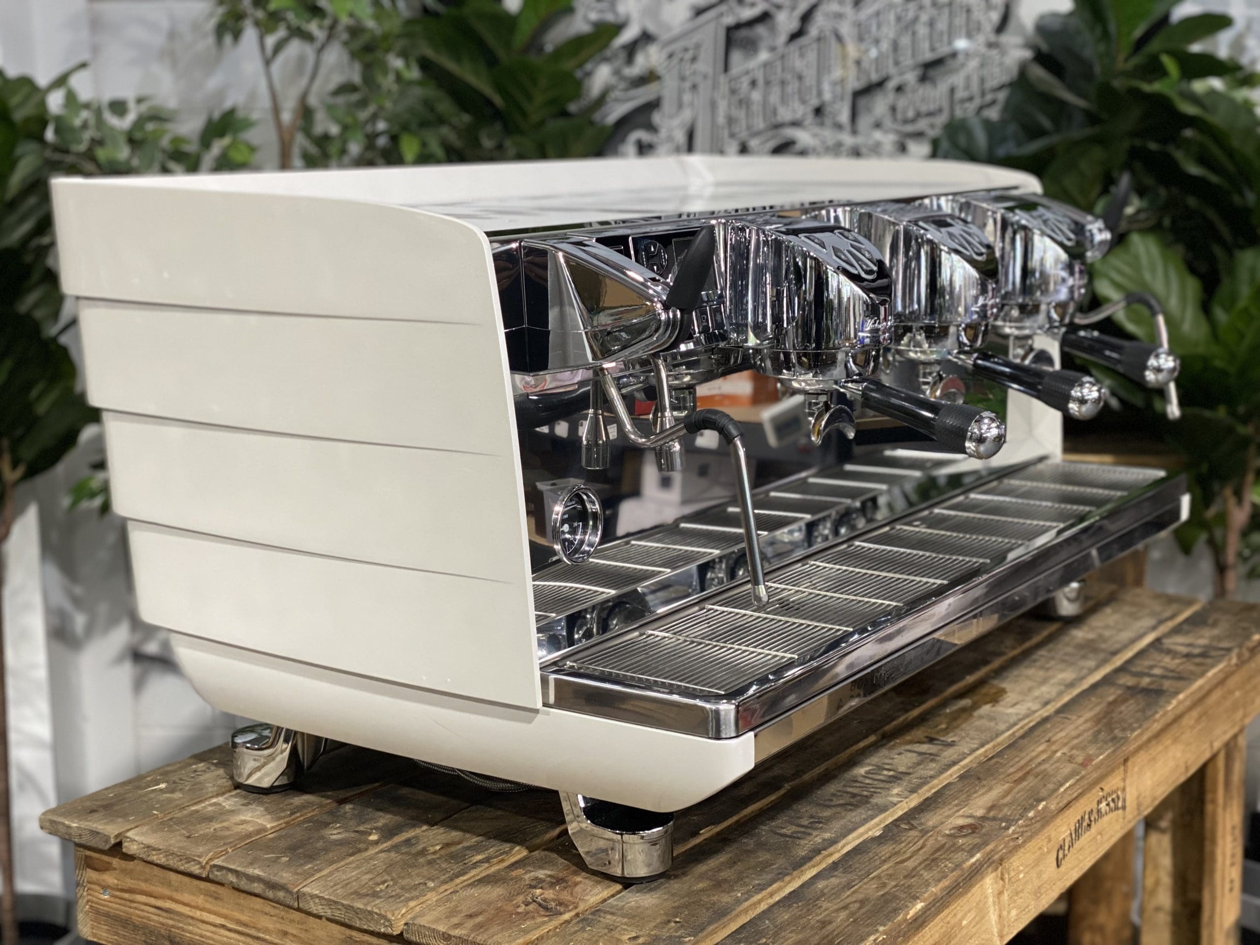 Coffe Machine Arduino Victoria Arduino White Eagle T3 3 Group White Espresso Coffee Machine