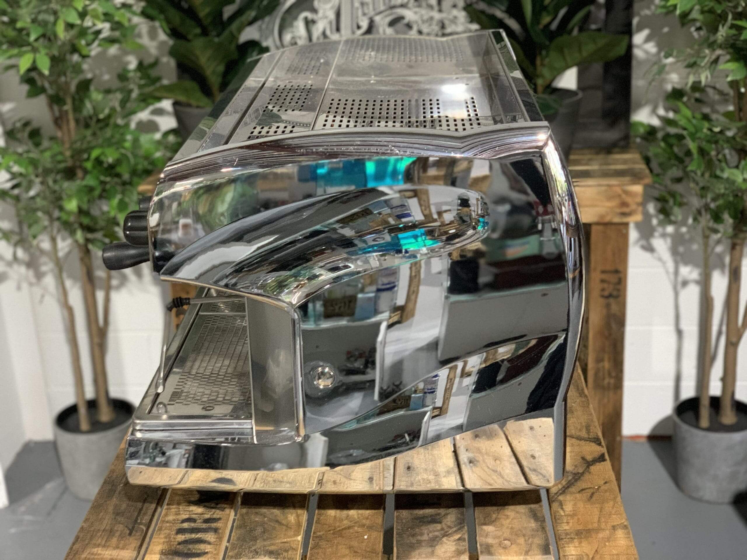 Wega Polaris - 2 Group Commercial Espresso Machine - Chrome