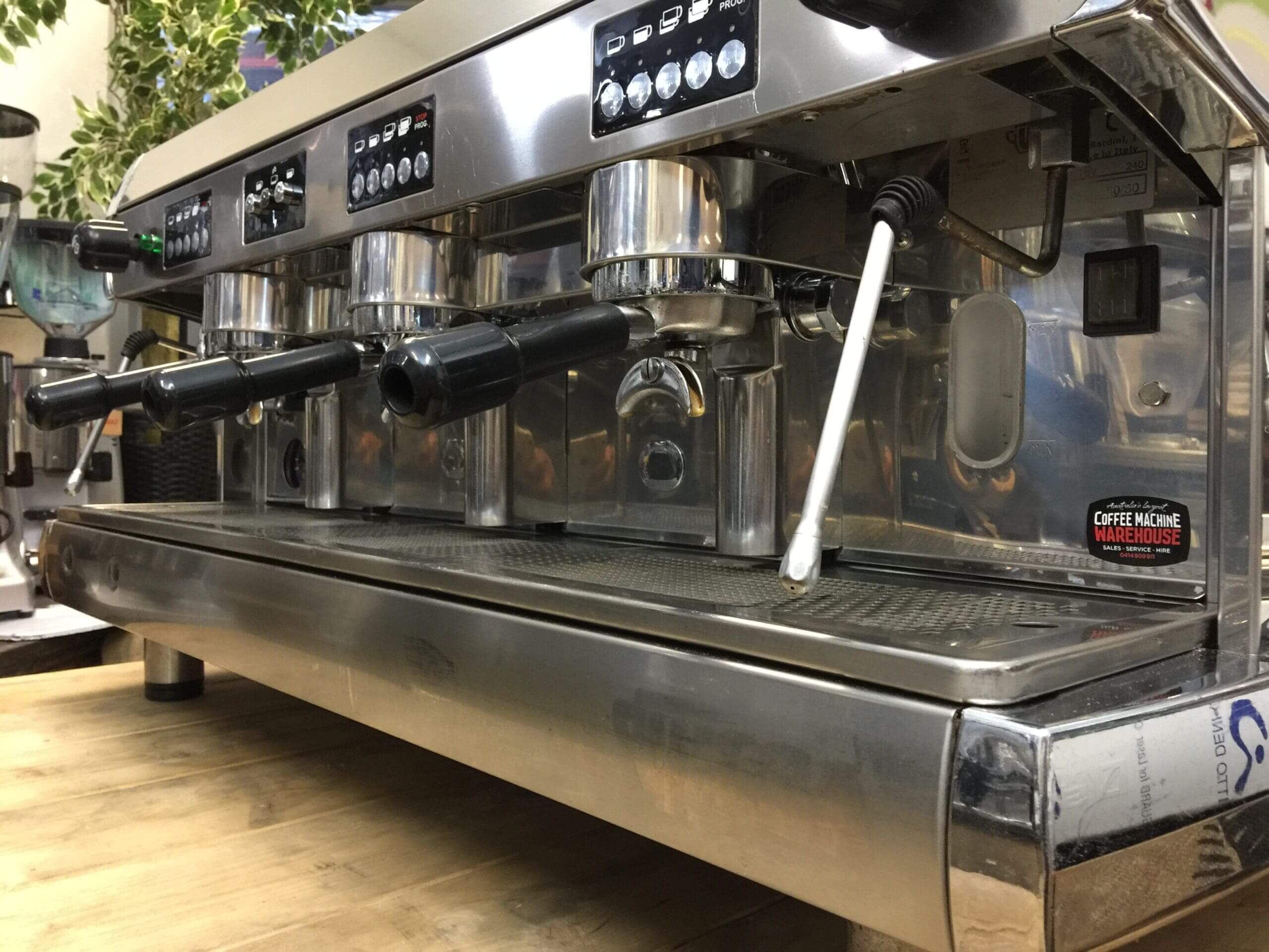 Wega Polaris Low Cup - 3 Group Commercial Espresso Machine - Chrome