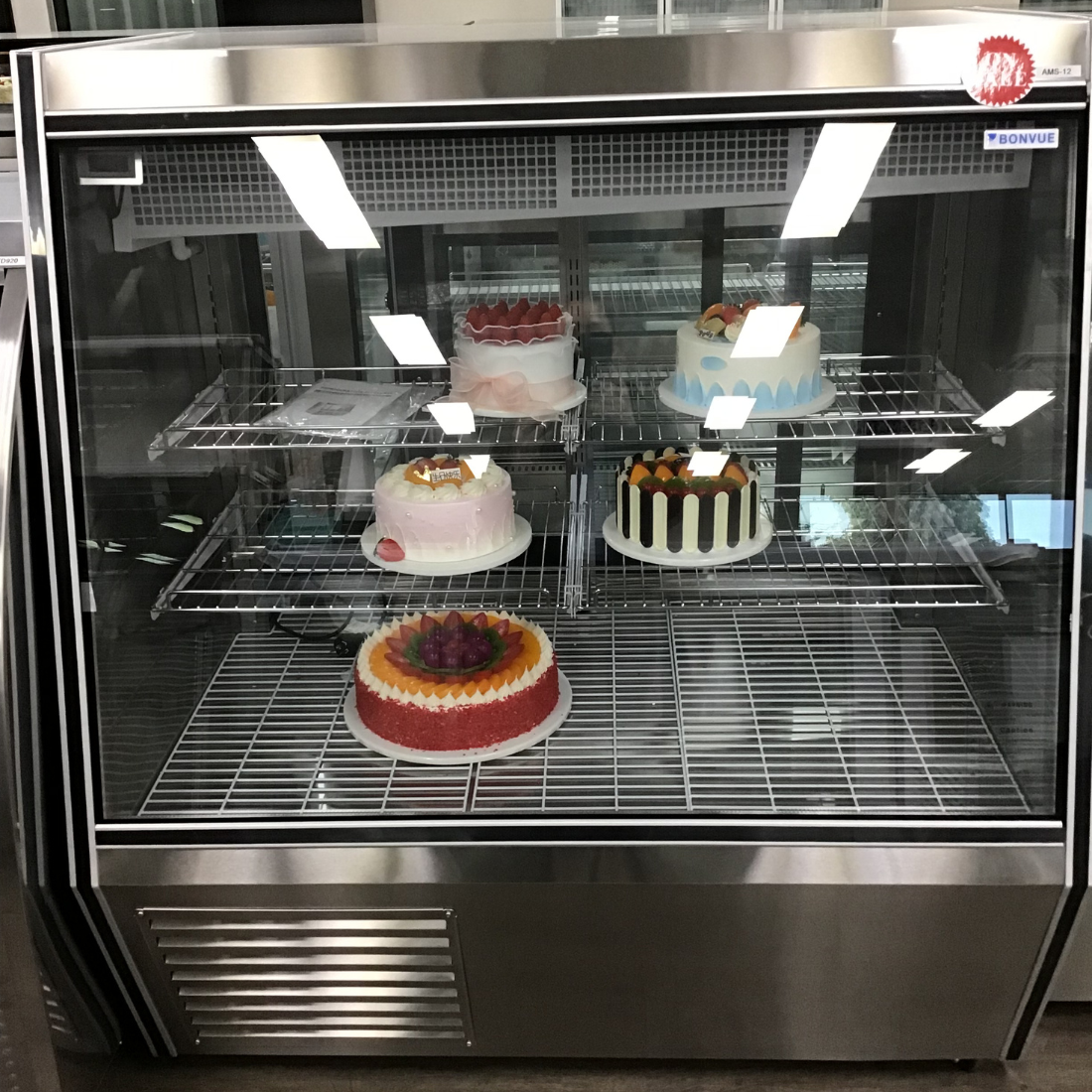 CLEARANCE - Bonvue Refrigerated Deli, Meat and Seafood Display Case - AMS-12-VIC995