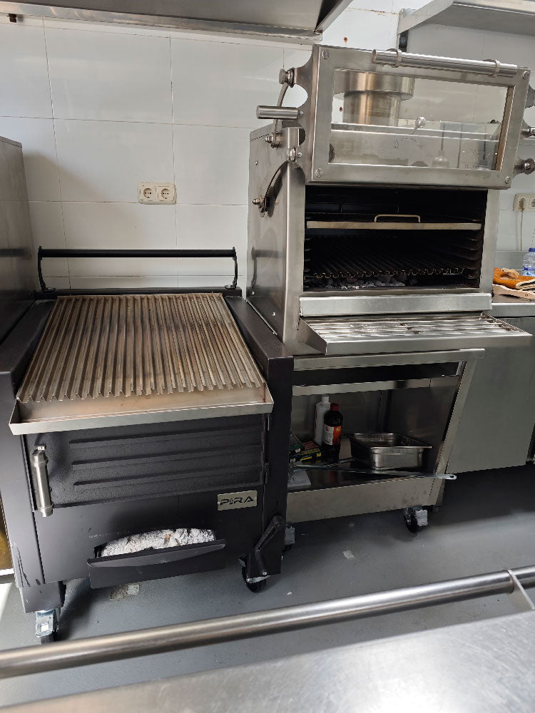 Pira M80 Charcoal Barbecue Grill - 800