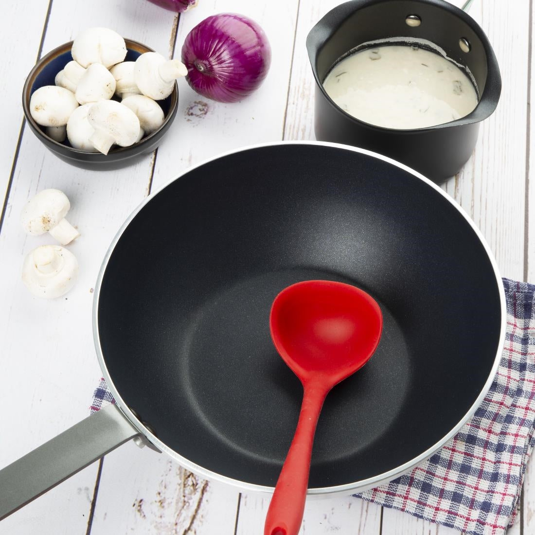 Vogue Non-Stick Teflon Platinum Wok 300mm - CE165