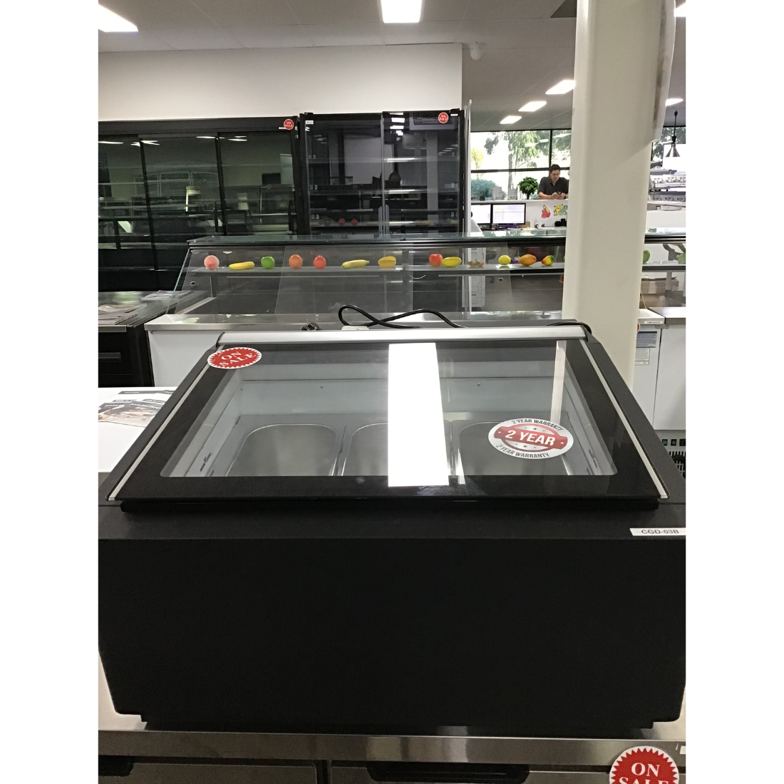 CLEARANCE - Bonvue Bench Top Gelato / Ice cream Display Showcase - CGD-03B-VIC1011