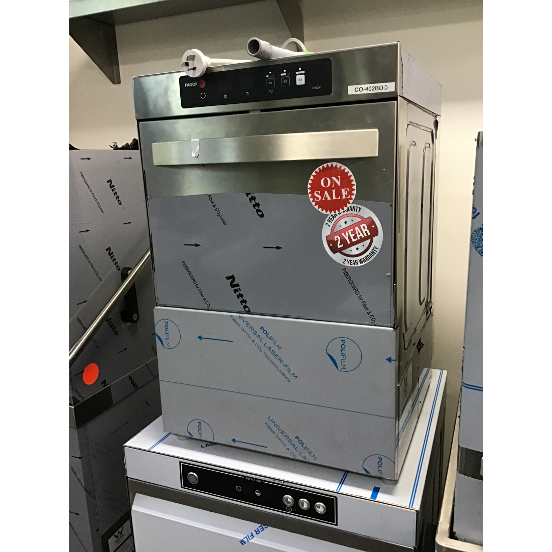 CLEARANCE - Fagor EVO-CONCEPT glass washer with drain pump and detergent & rinse dispenser cold rinse - CO-402BDD-VIC1012