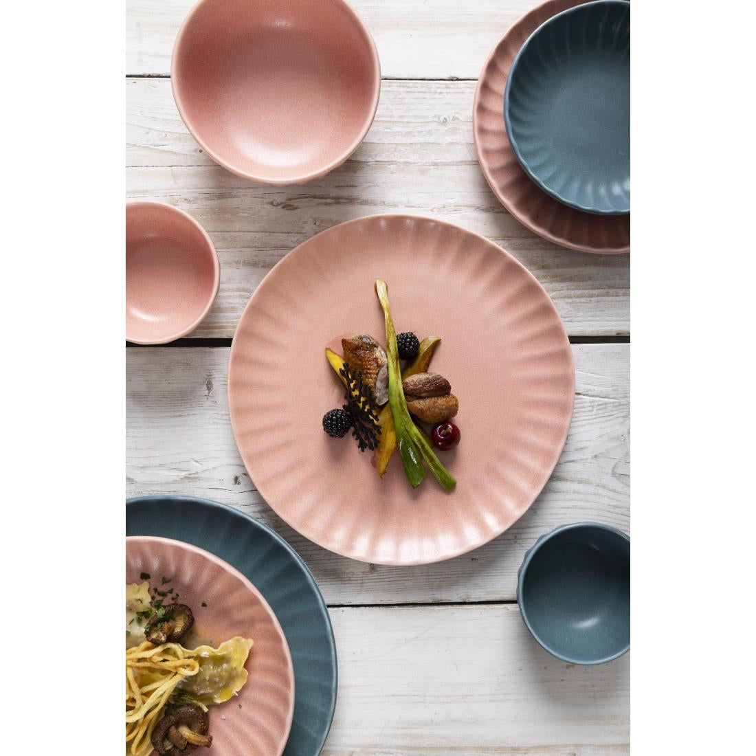 Olympia Corallite Plates Peach - 280mm (6 pack) - FU212