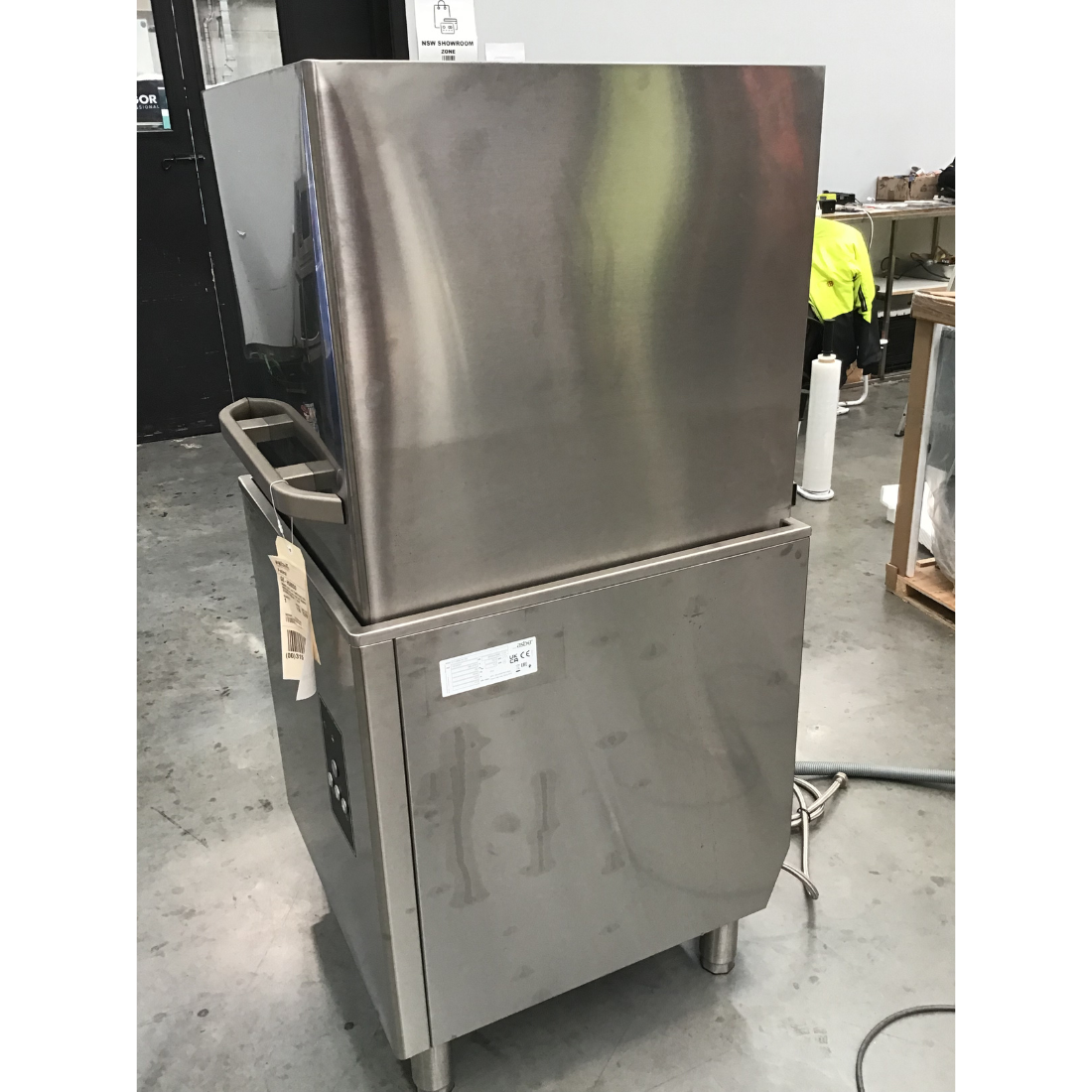 CLEARANCE - Asber Tech Line Pass-through Hood Type Dishwasher - GE-H500DD-NSW2185