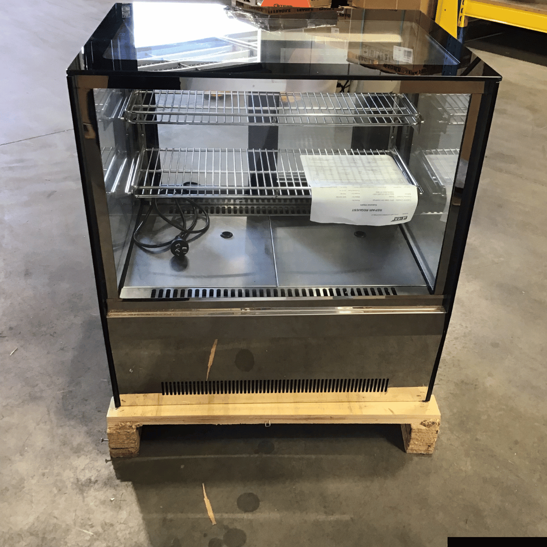 2NDs: Bonvue counter top square glass cold food display - GN-660RT-QLD365