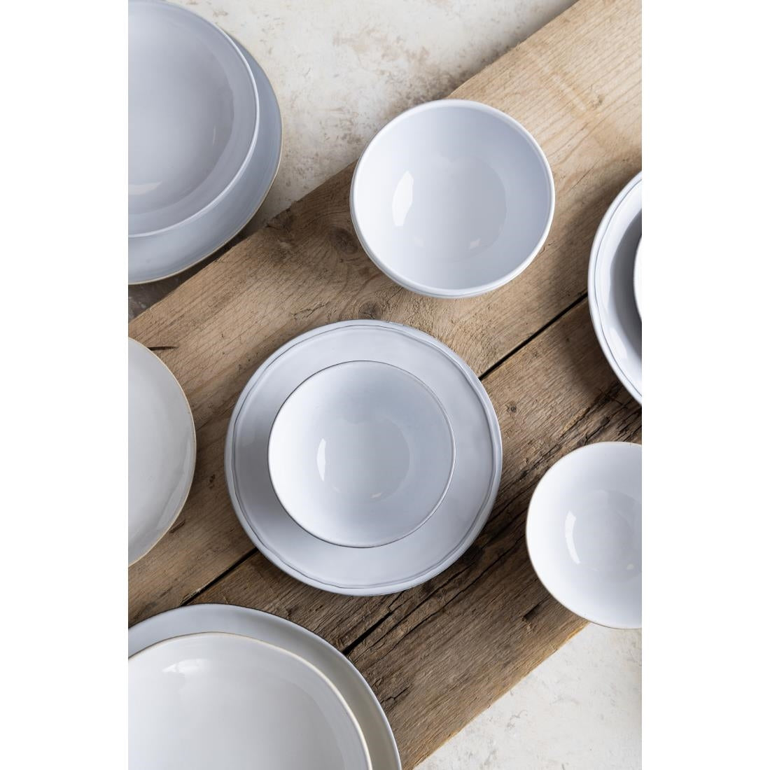 Olympia Raw Coupe Plates 220mm (6 Pack) - FC597