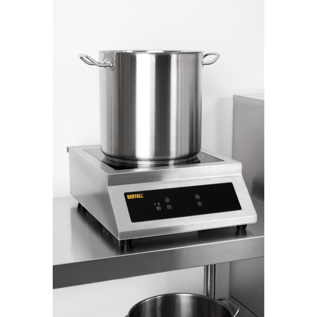 Apuro Heavy Duty Induction Hob 5kW - HT764-A