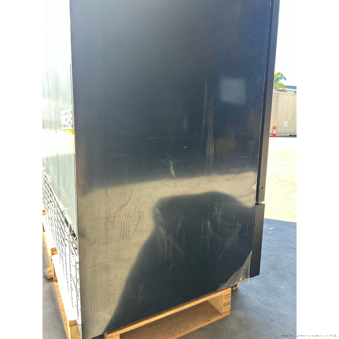 CLEARANCE - Thermaster Triple Door Supermarket Freezer - LG-1500BGBMF-QLD126